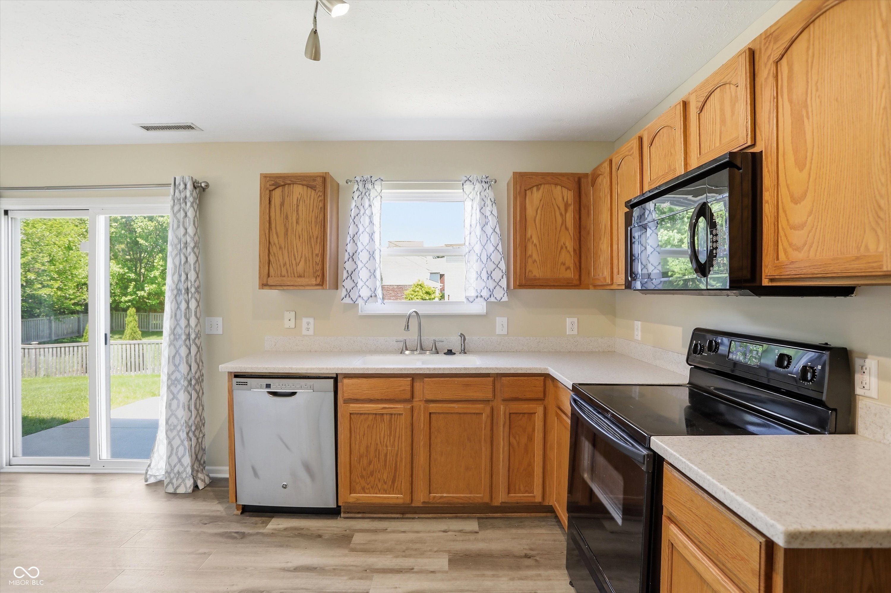10802 Pleasant View Lane
