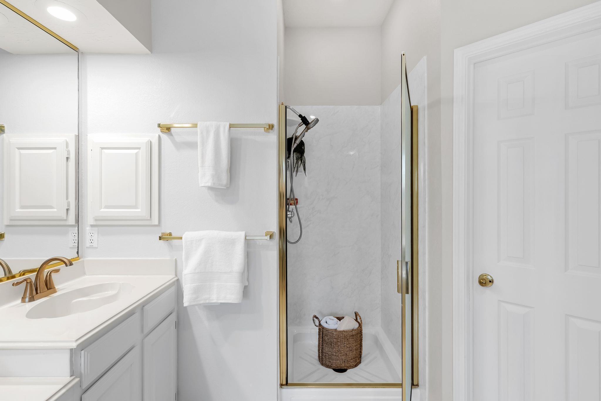 11560 Cedarcliffe DR