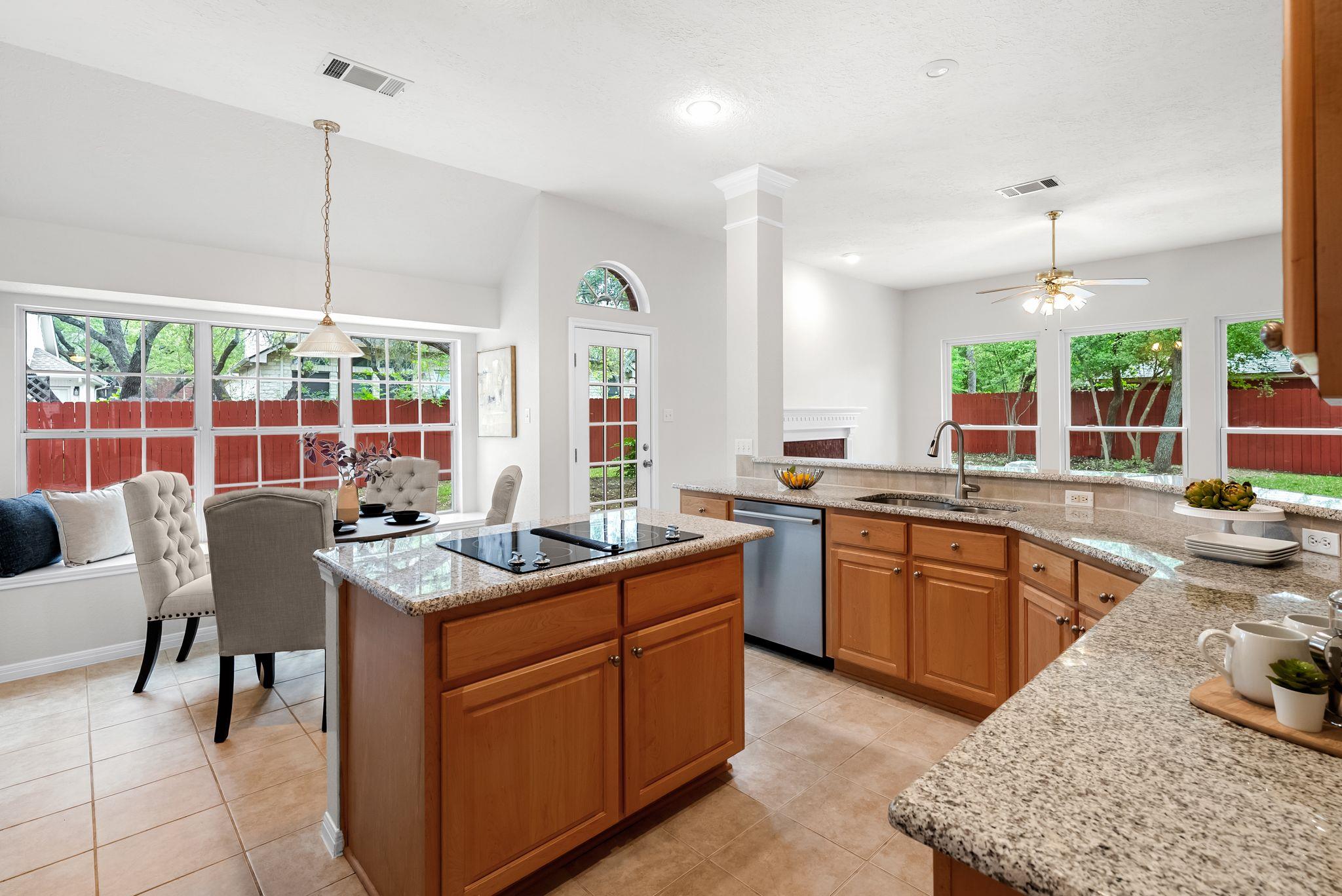 11560 Cedarcliffe DR