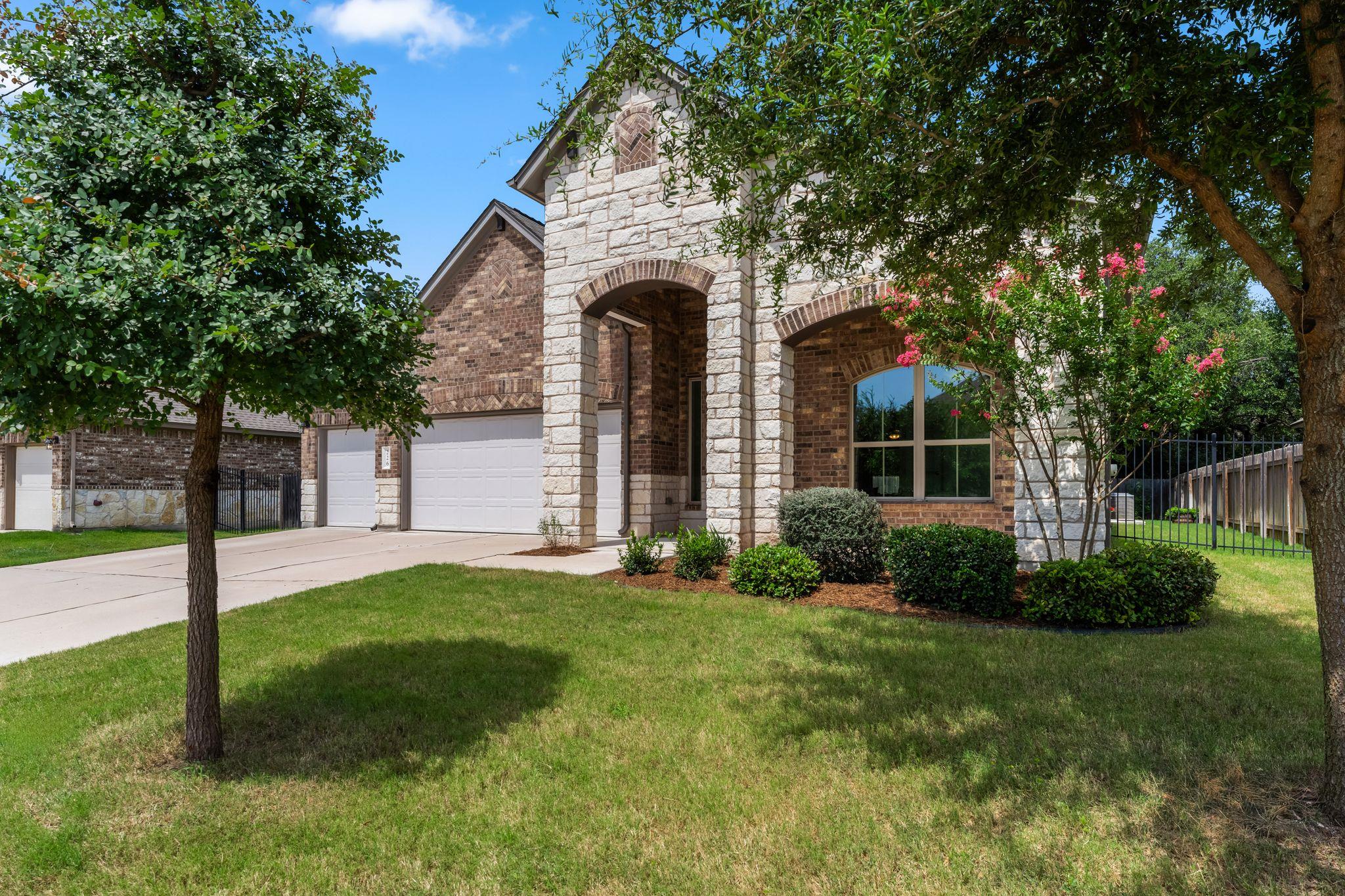226 Orange Mimosa LN