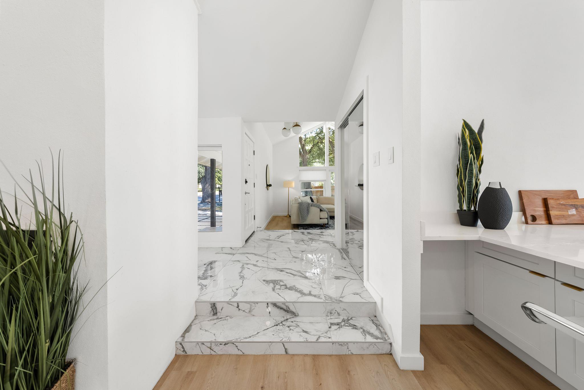 1111 Quail Park DR