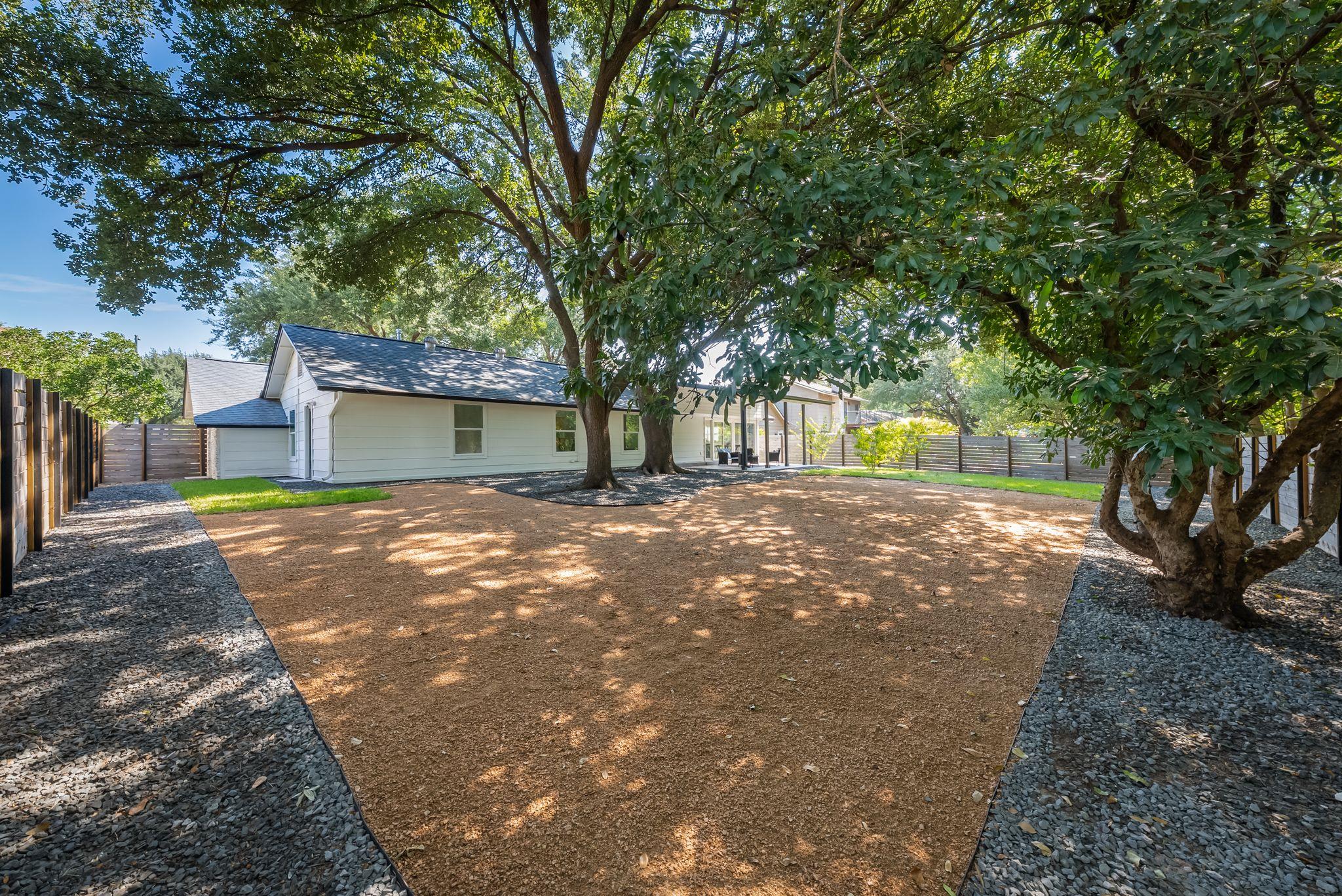 1111 Quail Park DR