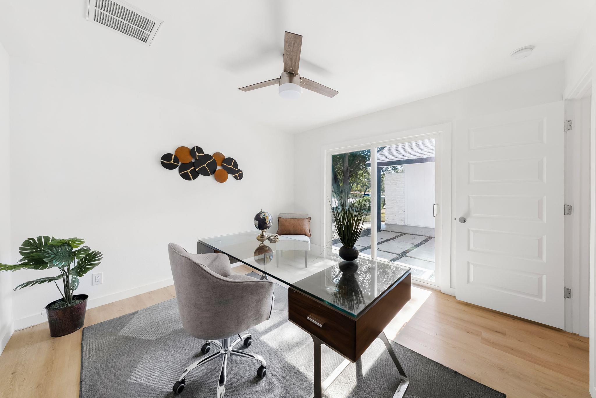 1111 Quail Park DR