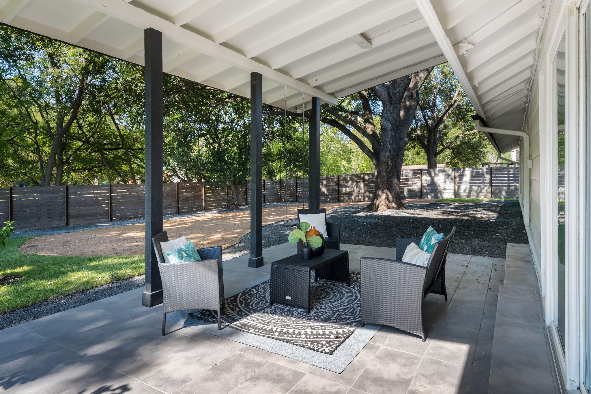 1111 Quail Park DR