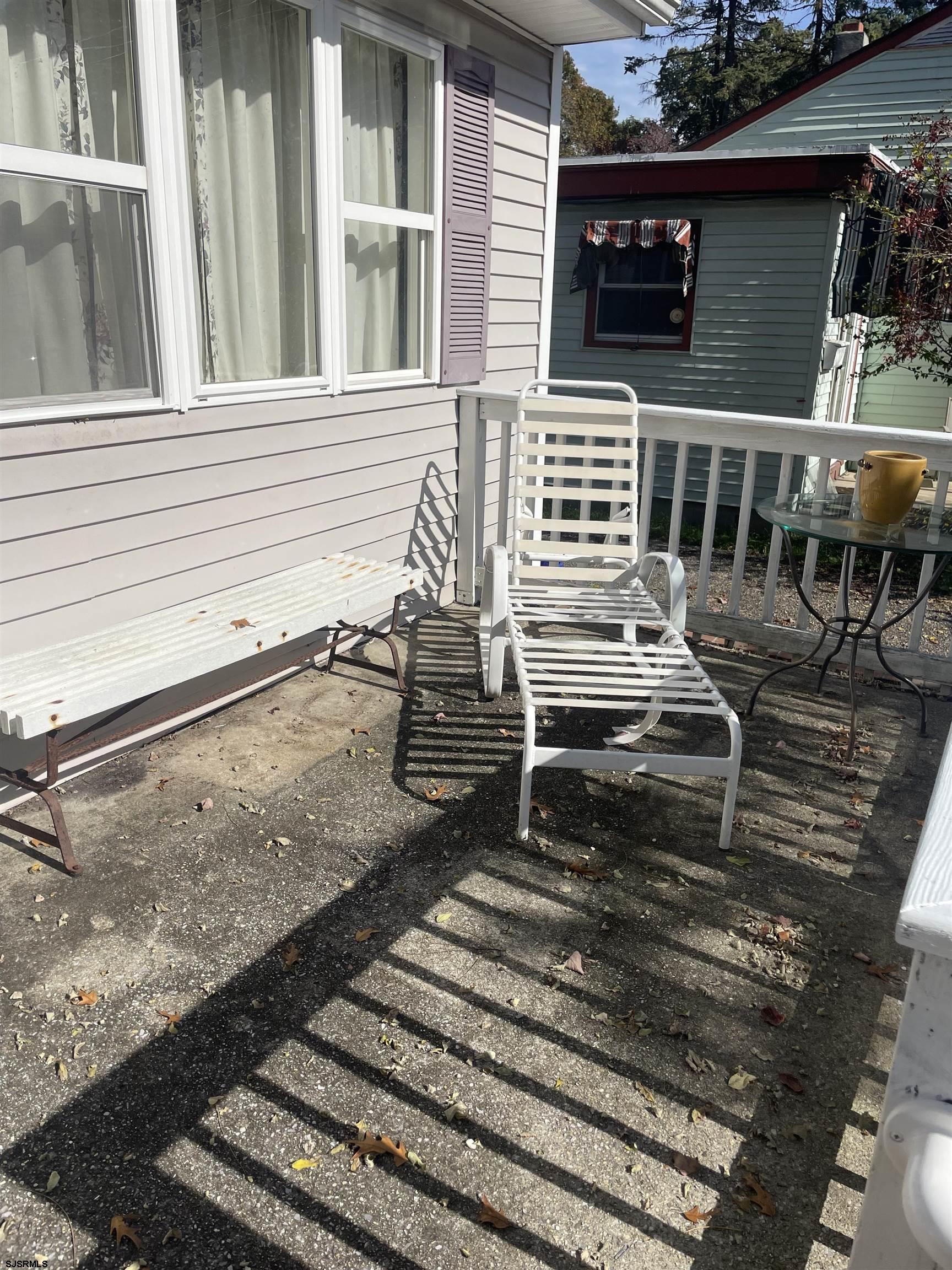 134 Hobart Ave