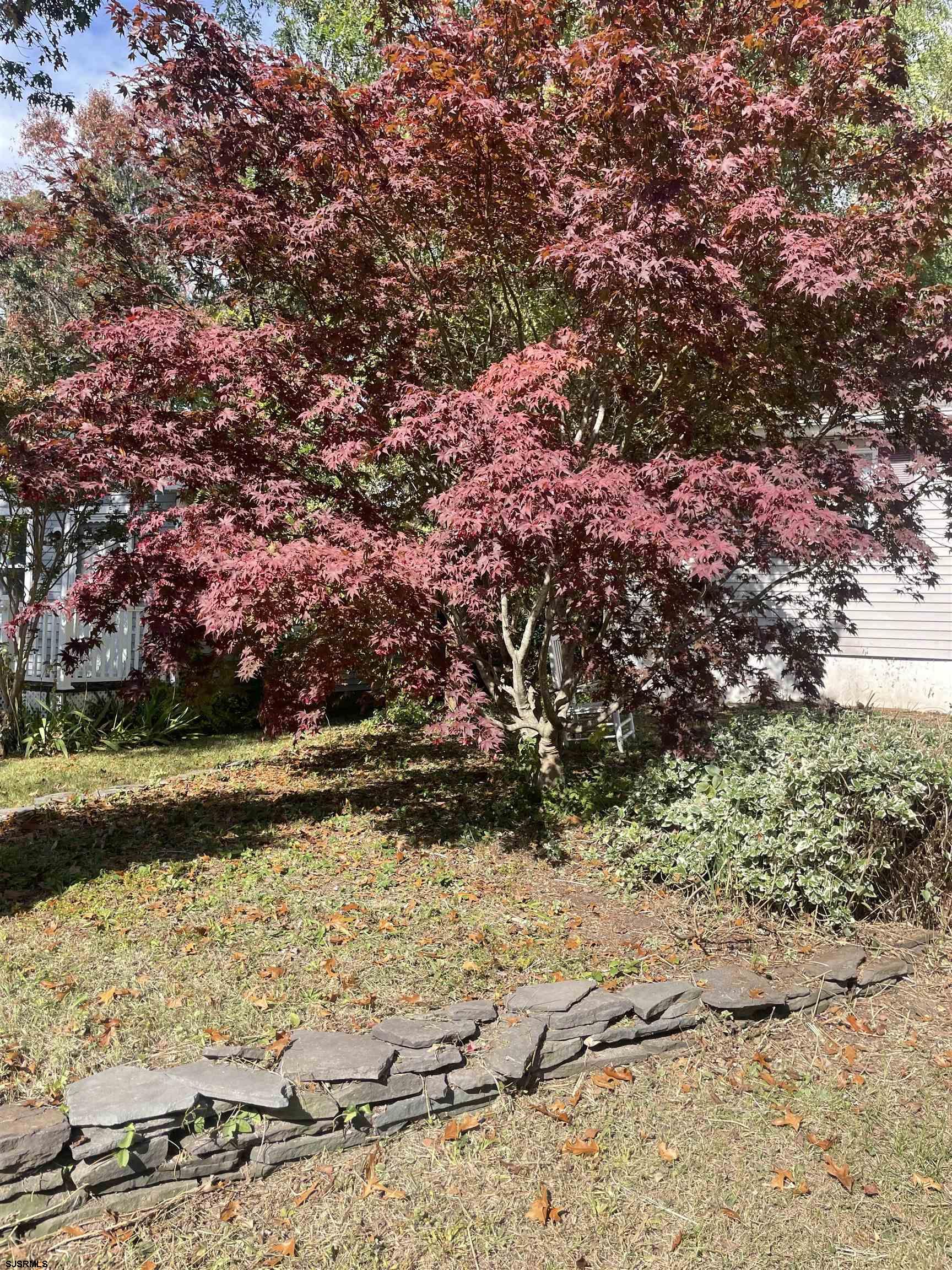134 Hobart Ave