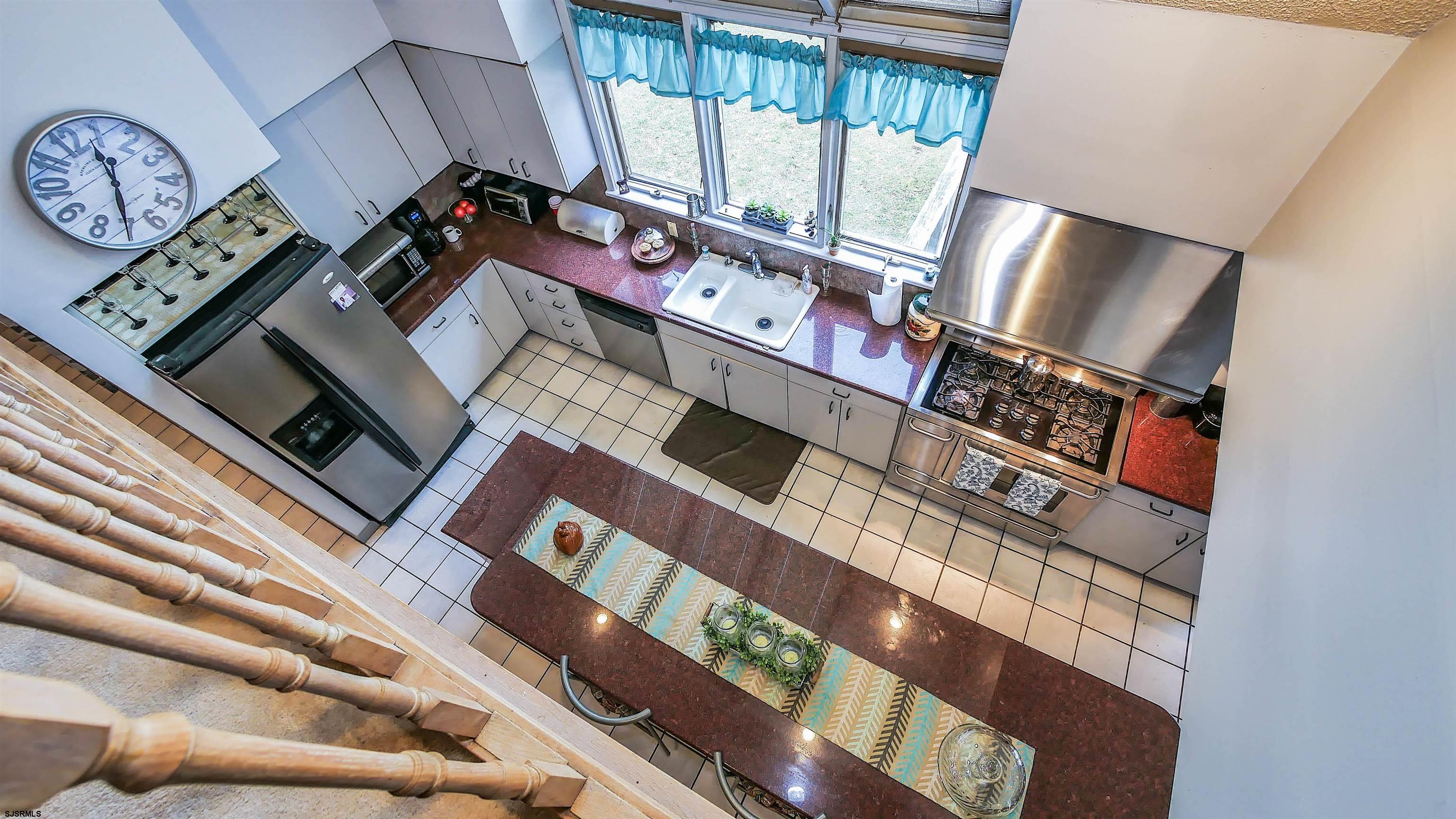 448 8th Ave