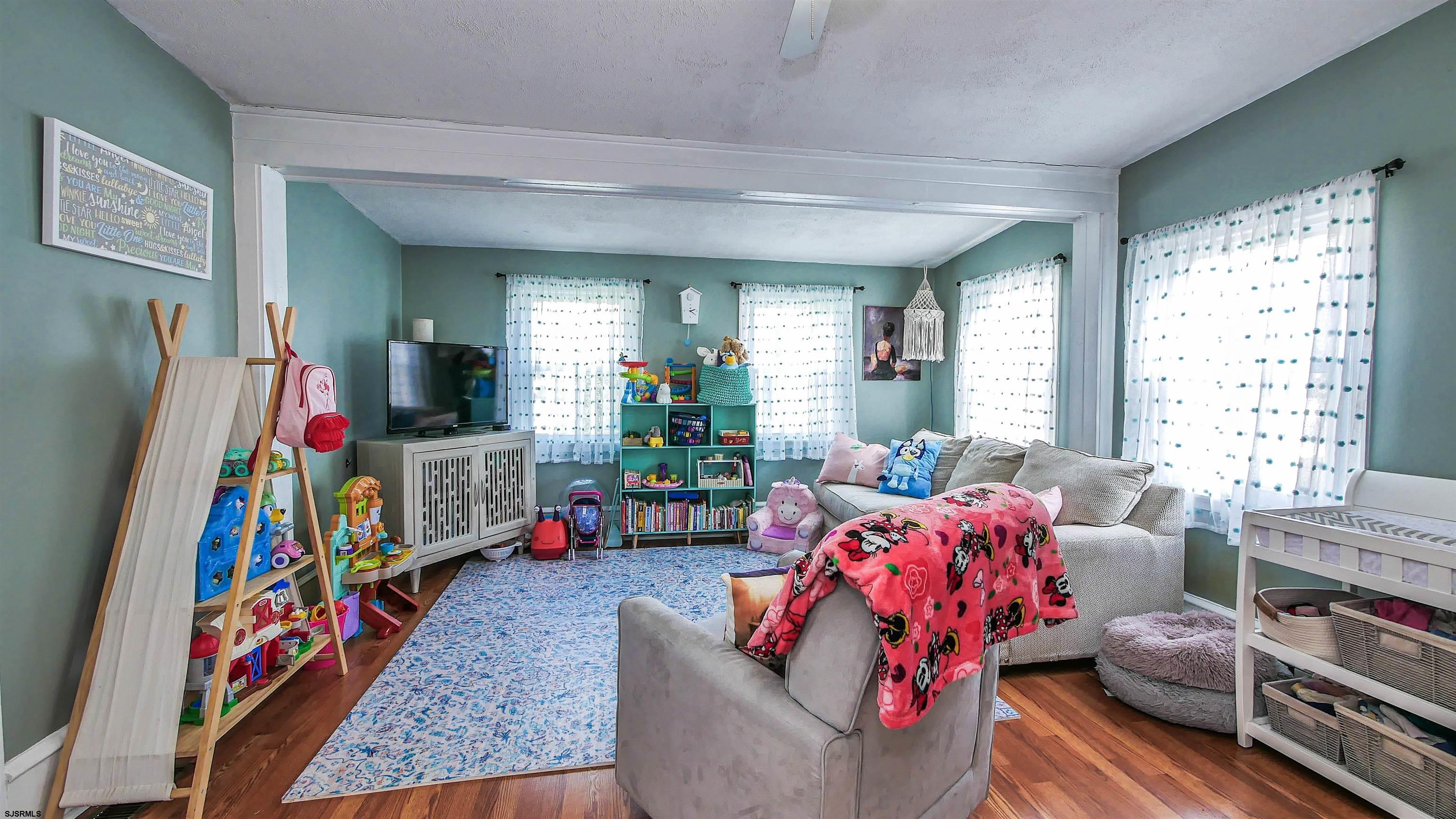 1008 Seaside Ave