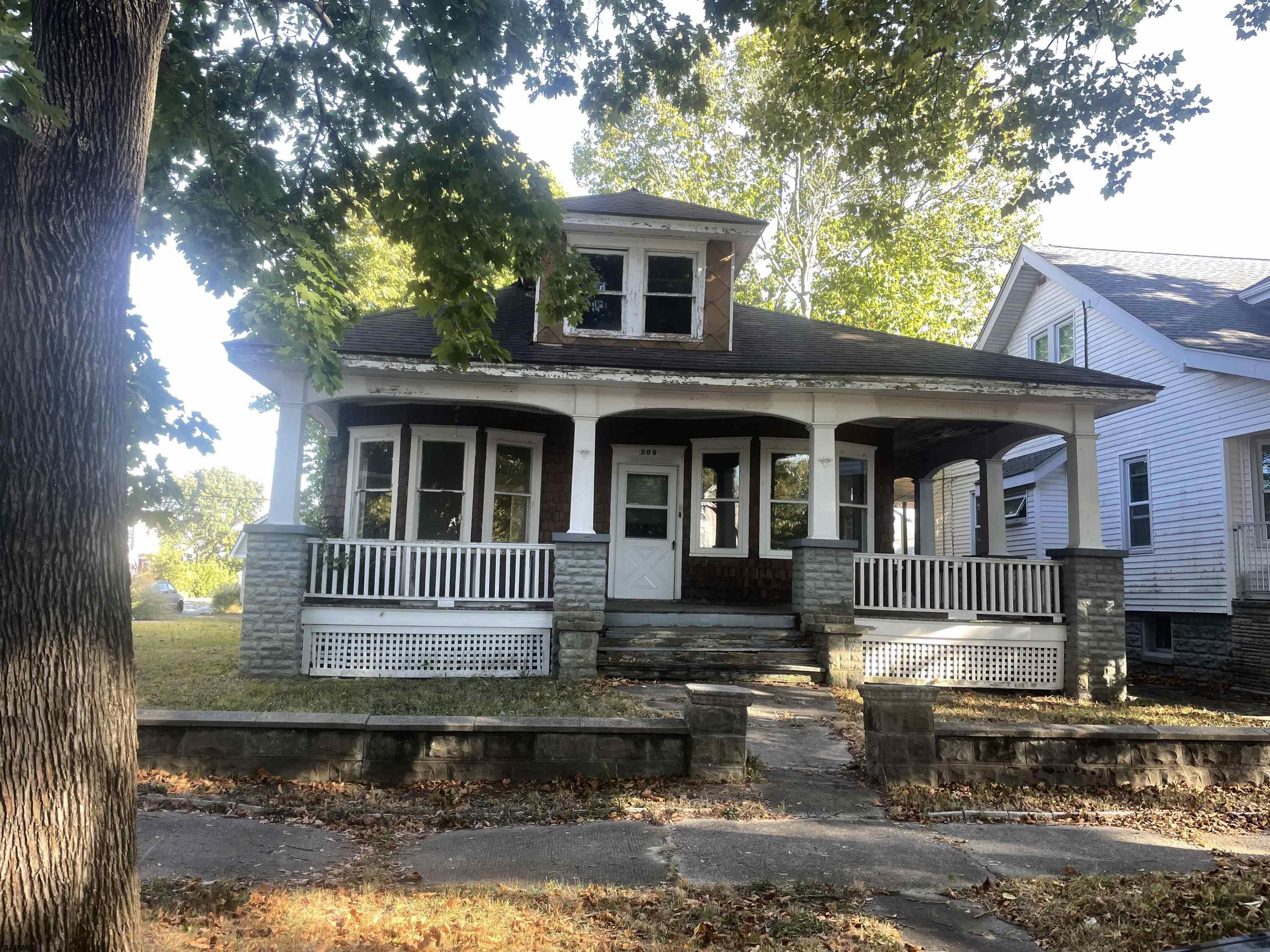 208 Liverpool Ave