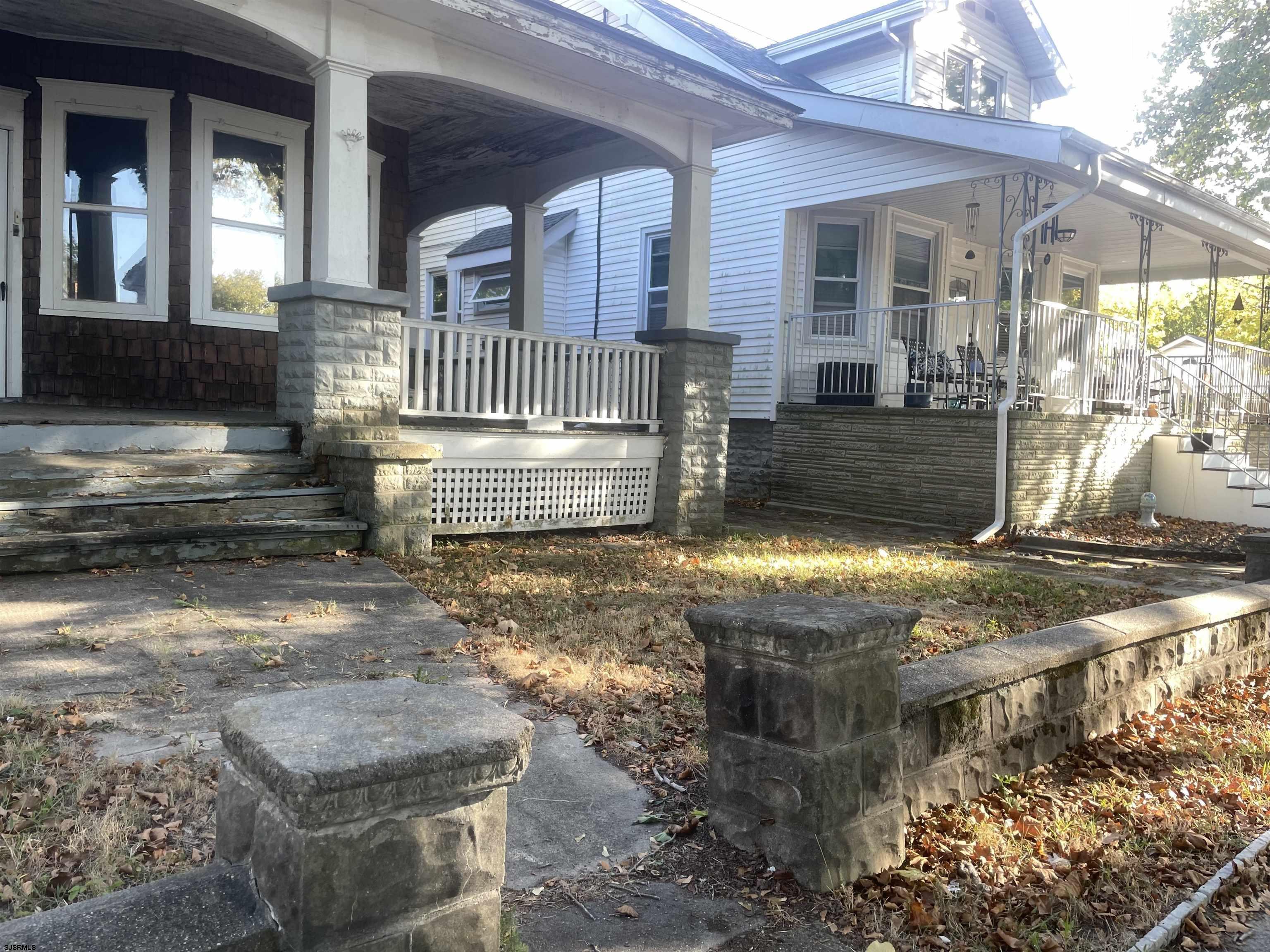 208 Liverpool Ave