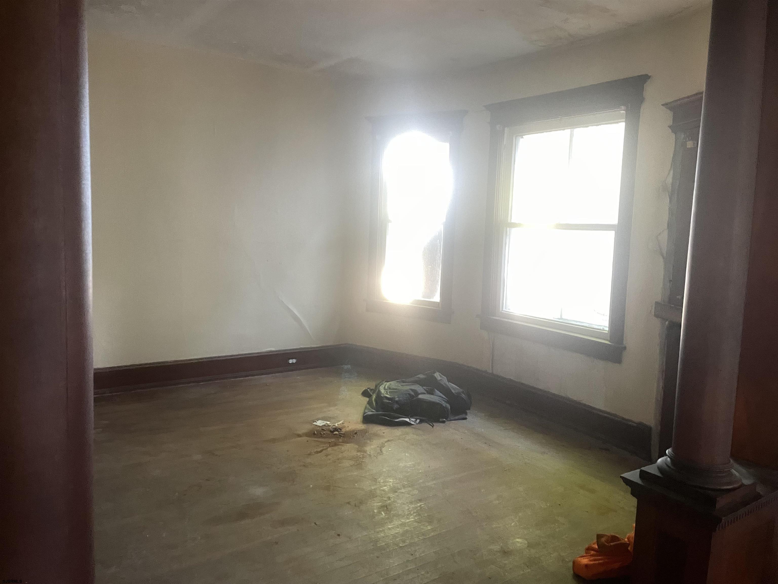 208 Liverpool Ave