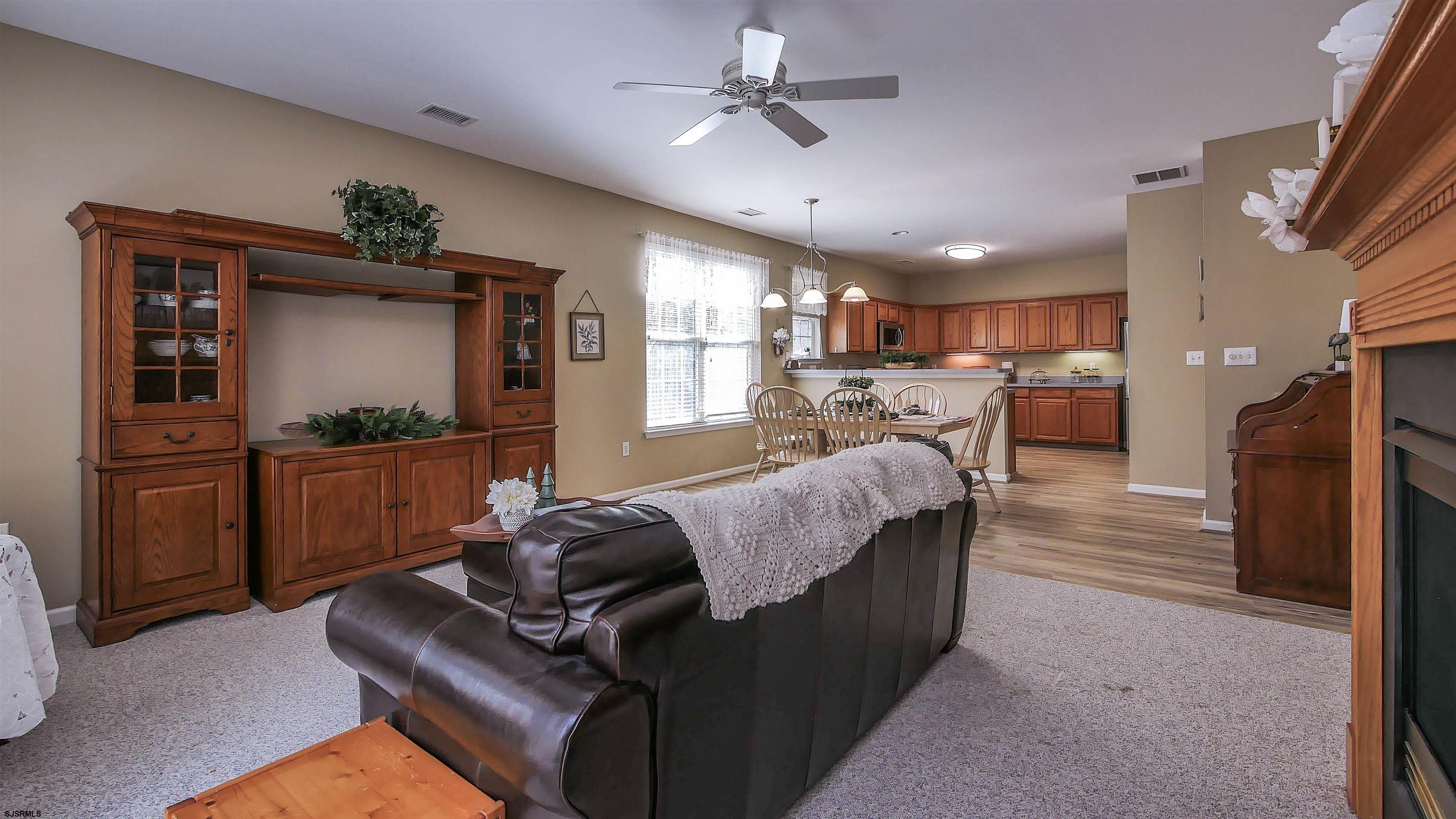 685 Cypress Point Dr