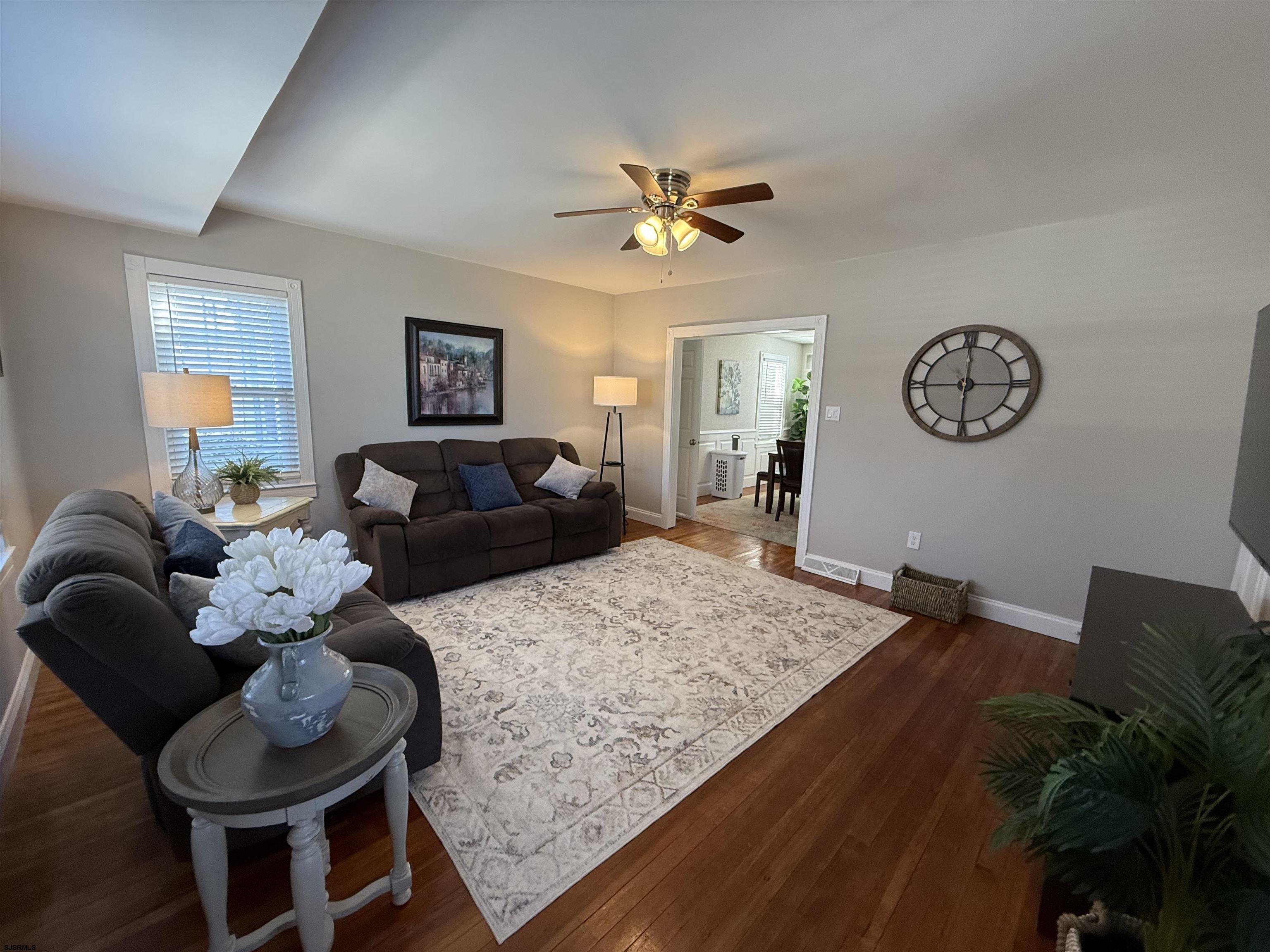 38 E Revere Ave