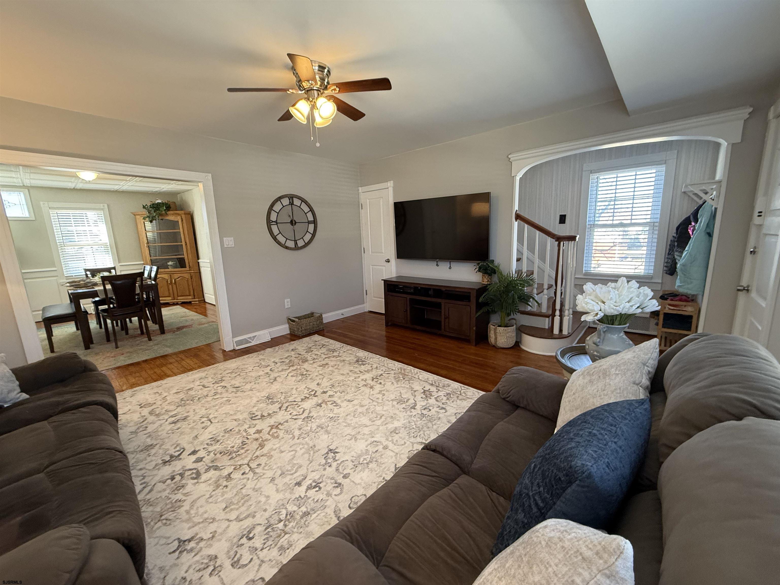 38 E Revere Ave