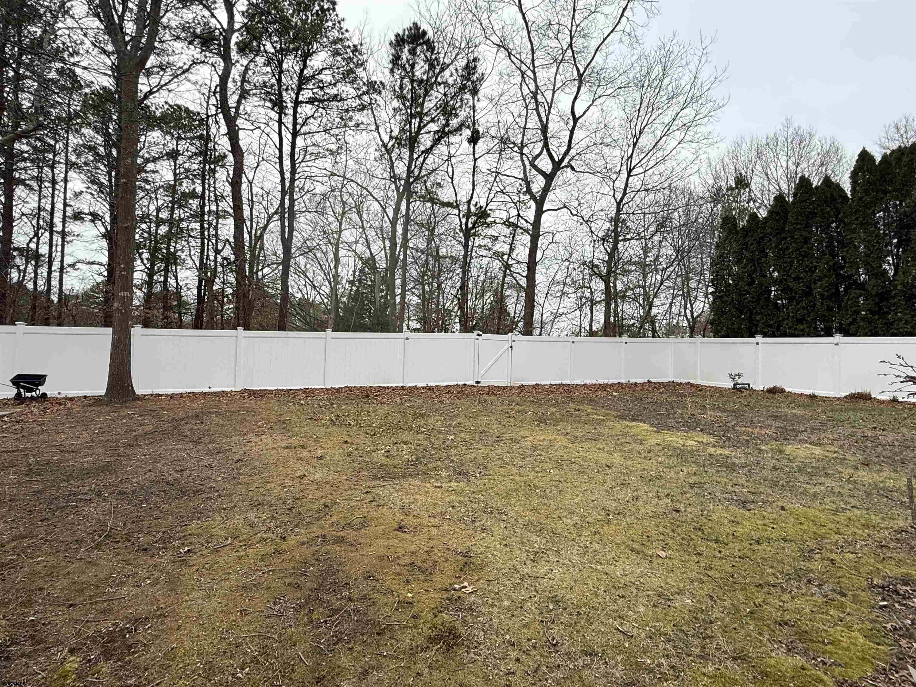 140 Rochelle Ln