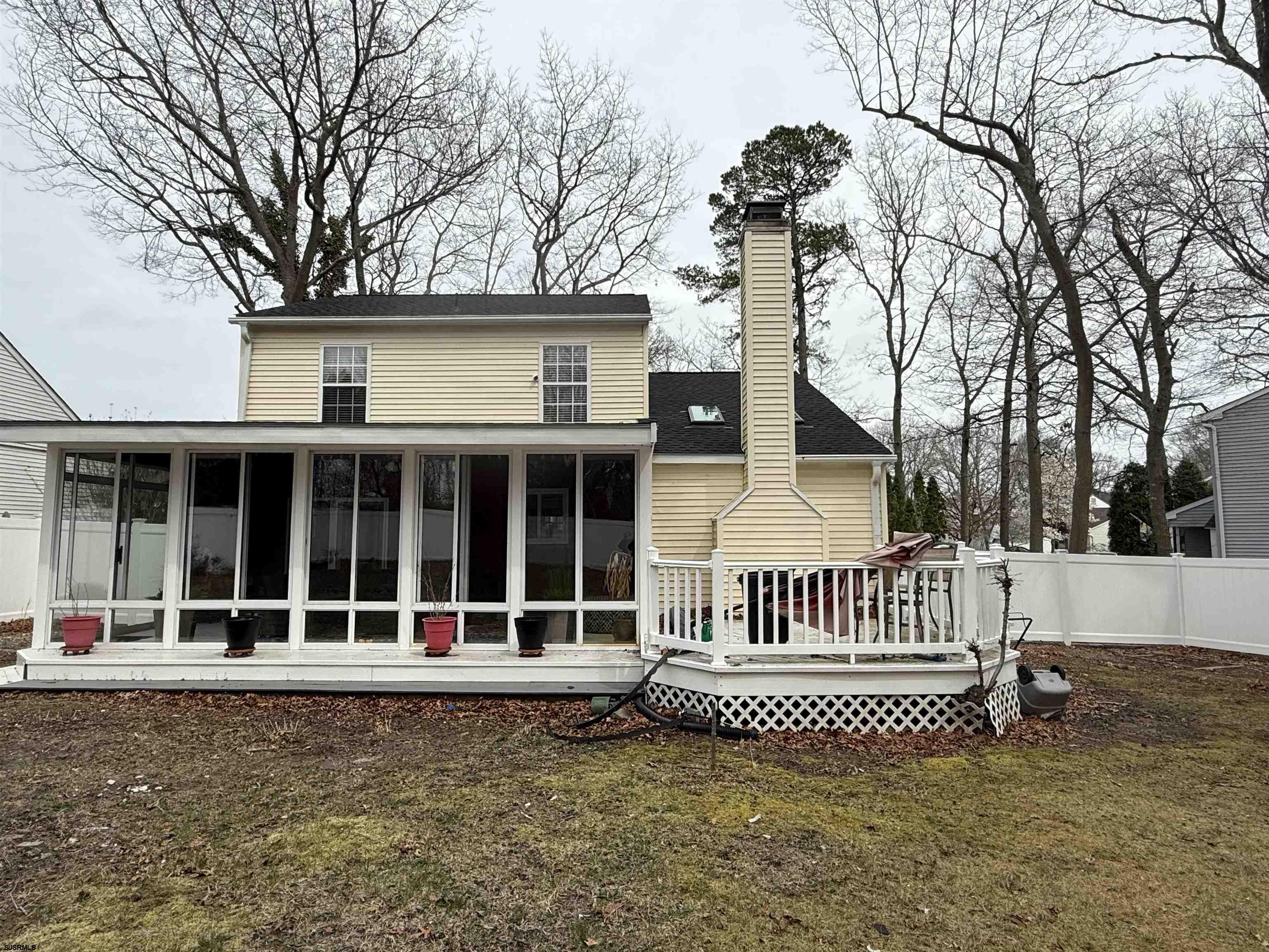 140 Rochelle Ln