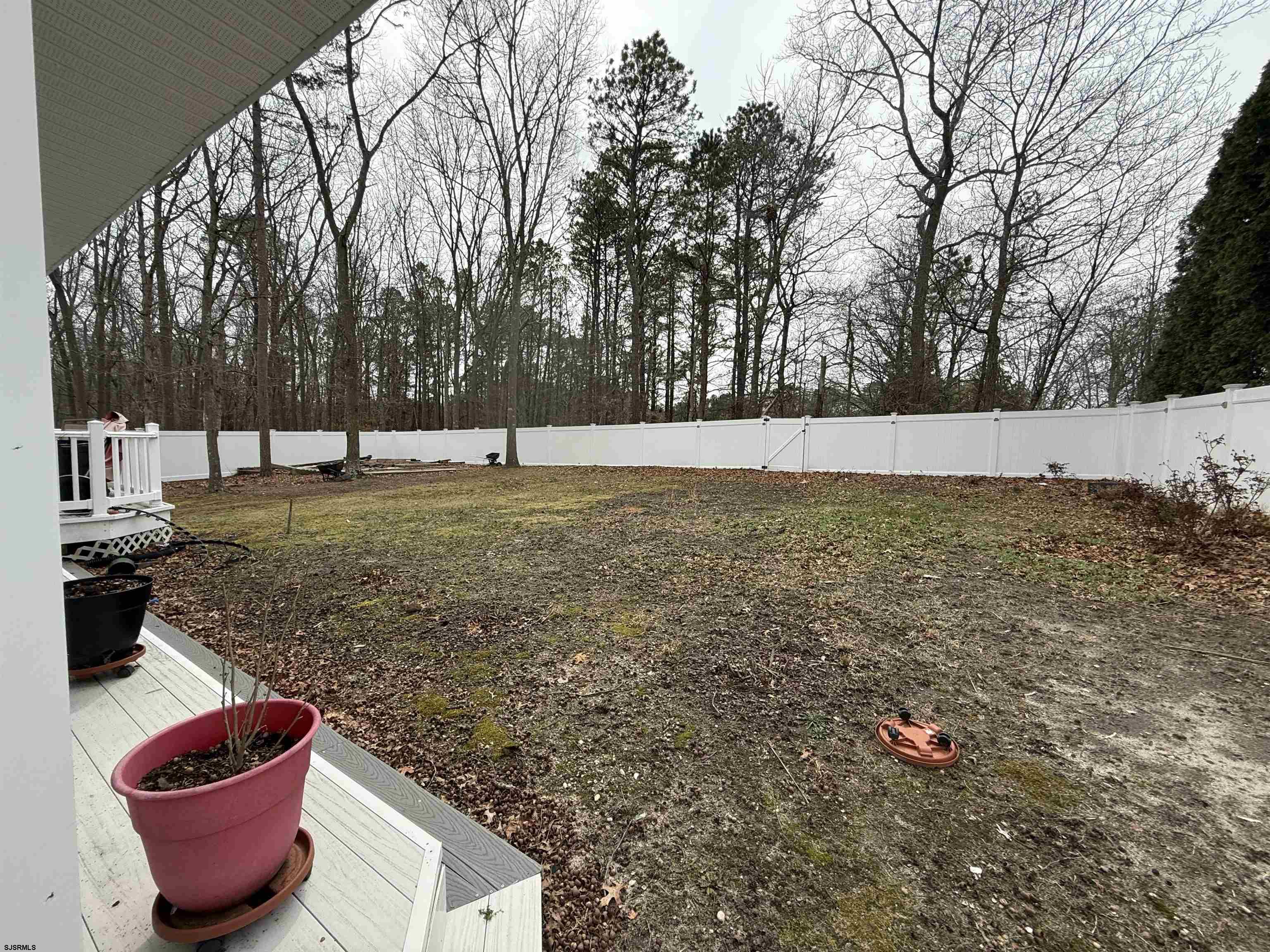 140 Rochelle Ln