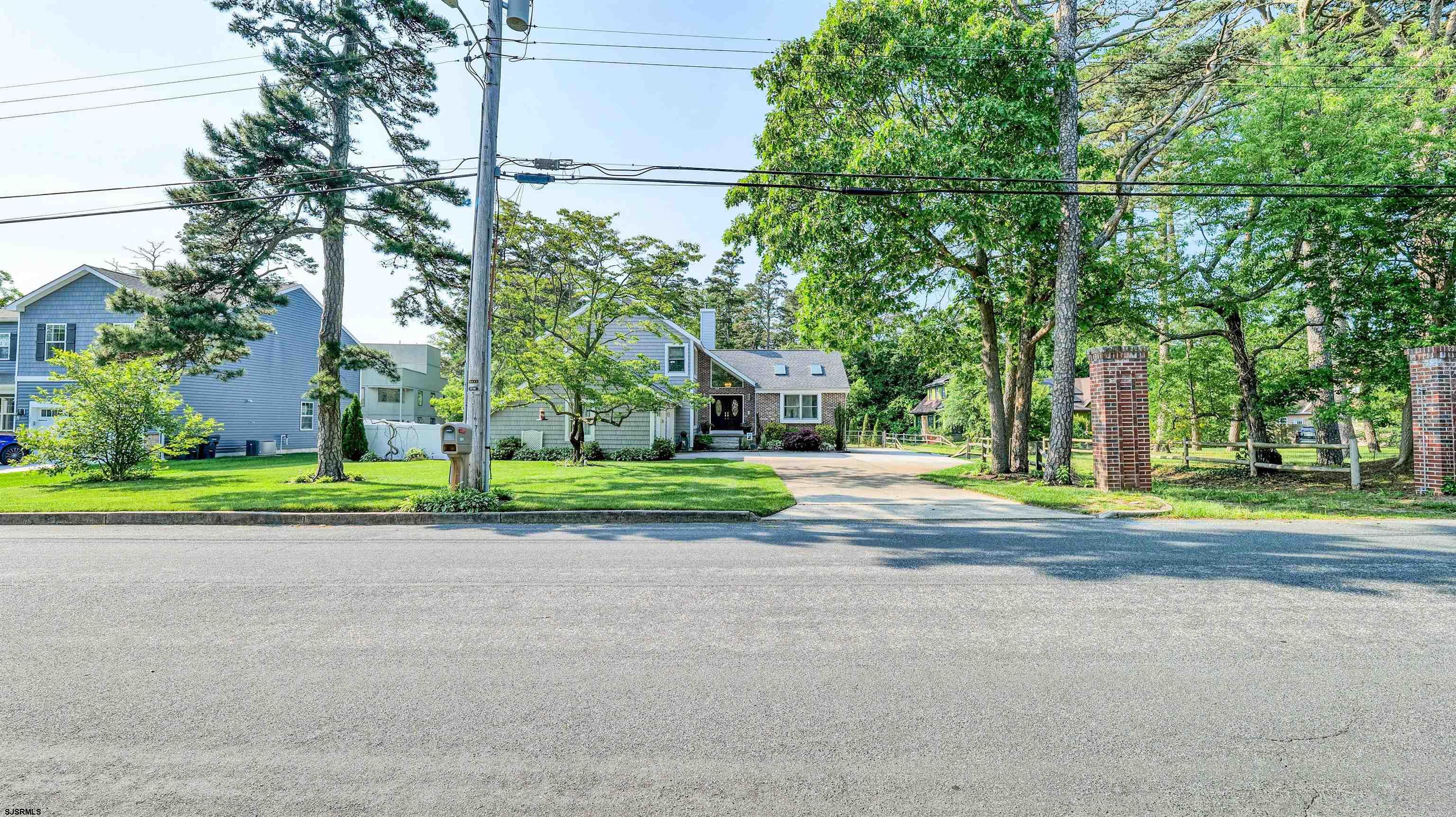 209 Reed Road