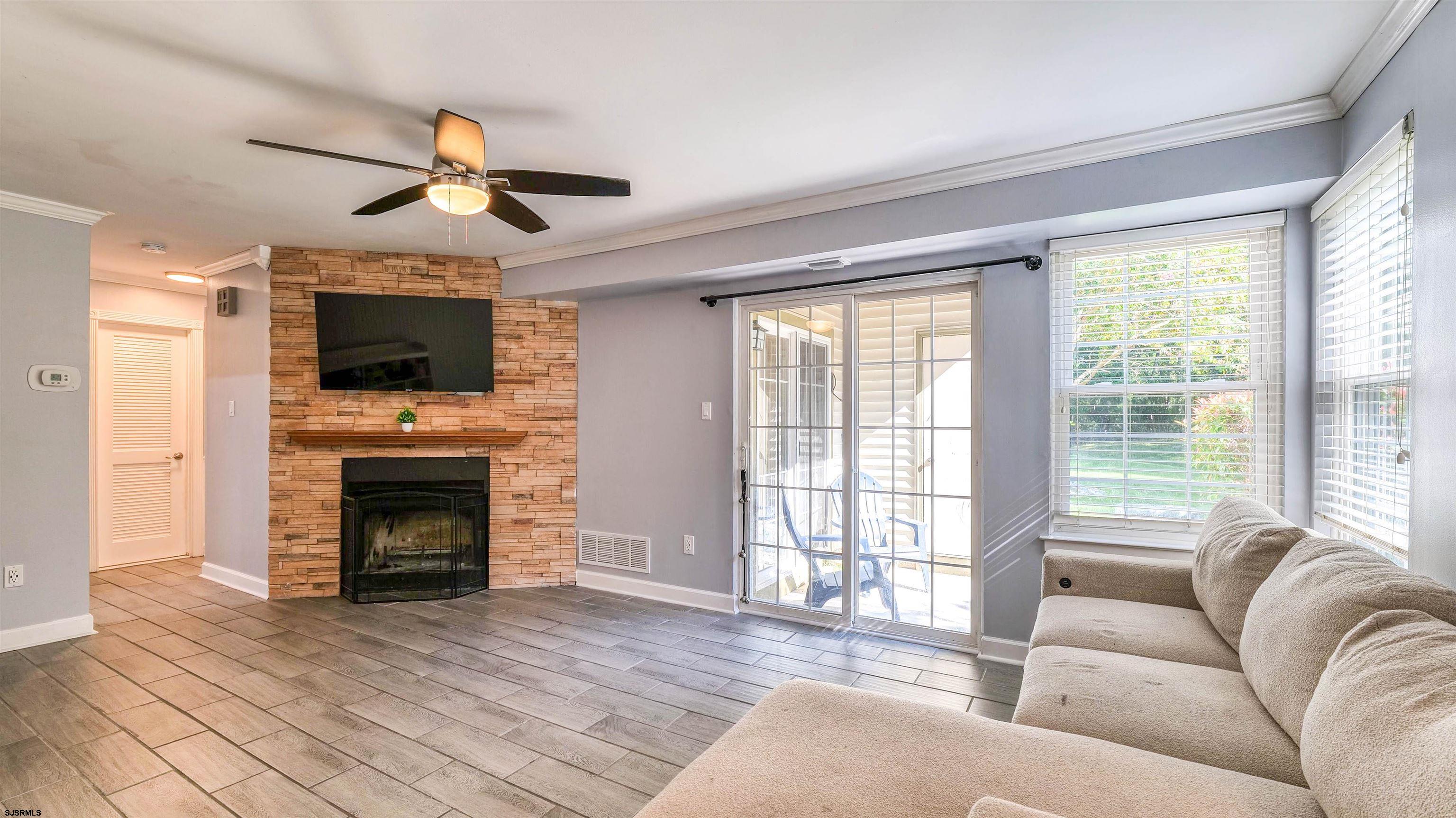77 Waterview Dr Unit: 77