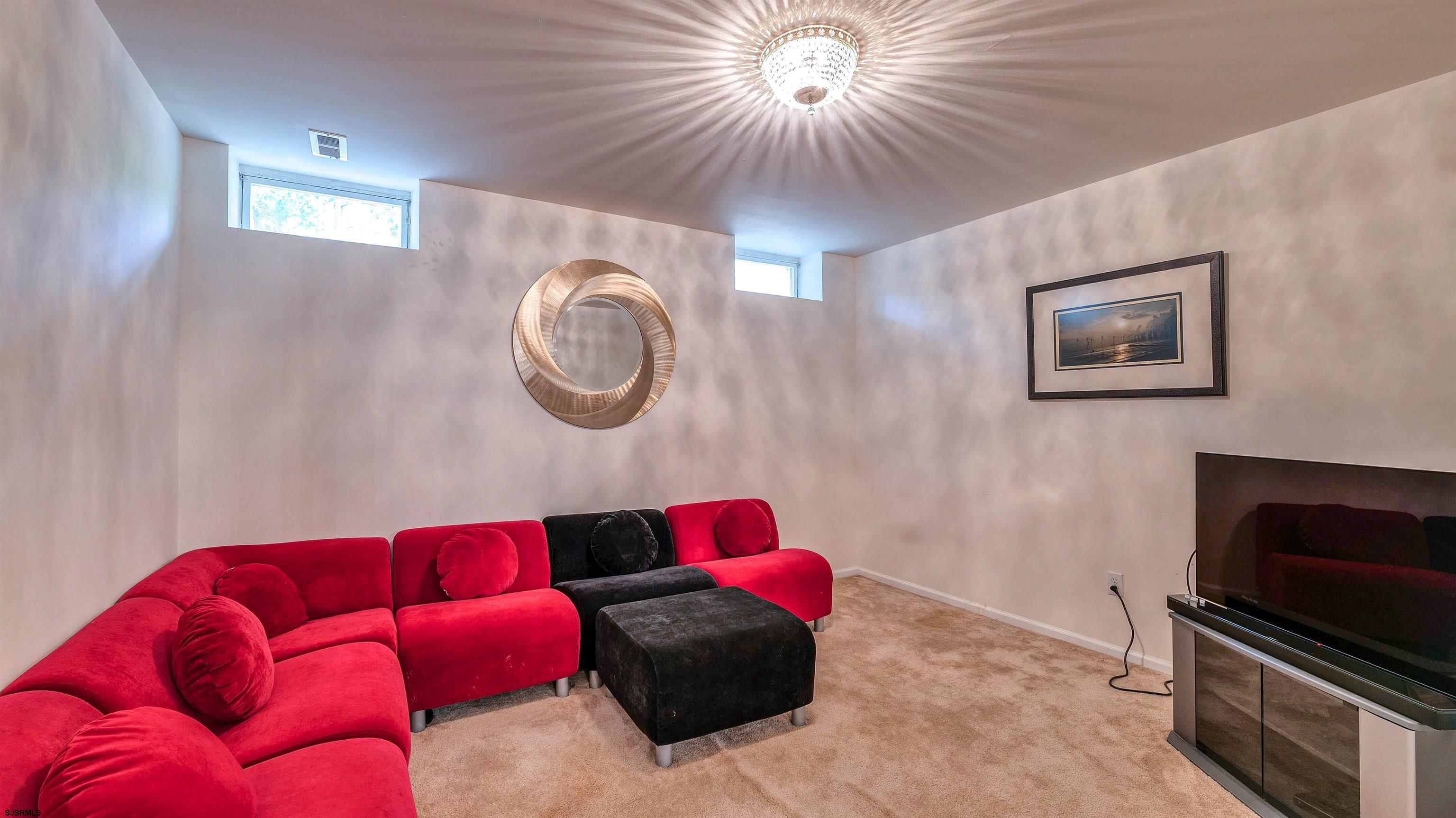 144 Knights Bridge Way