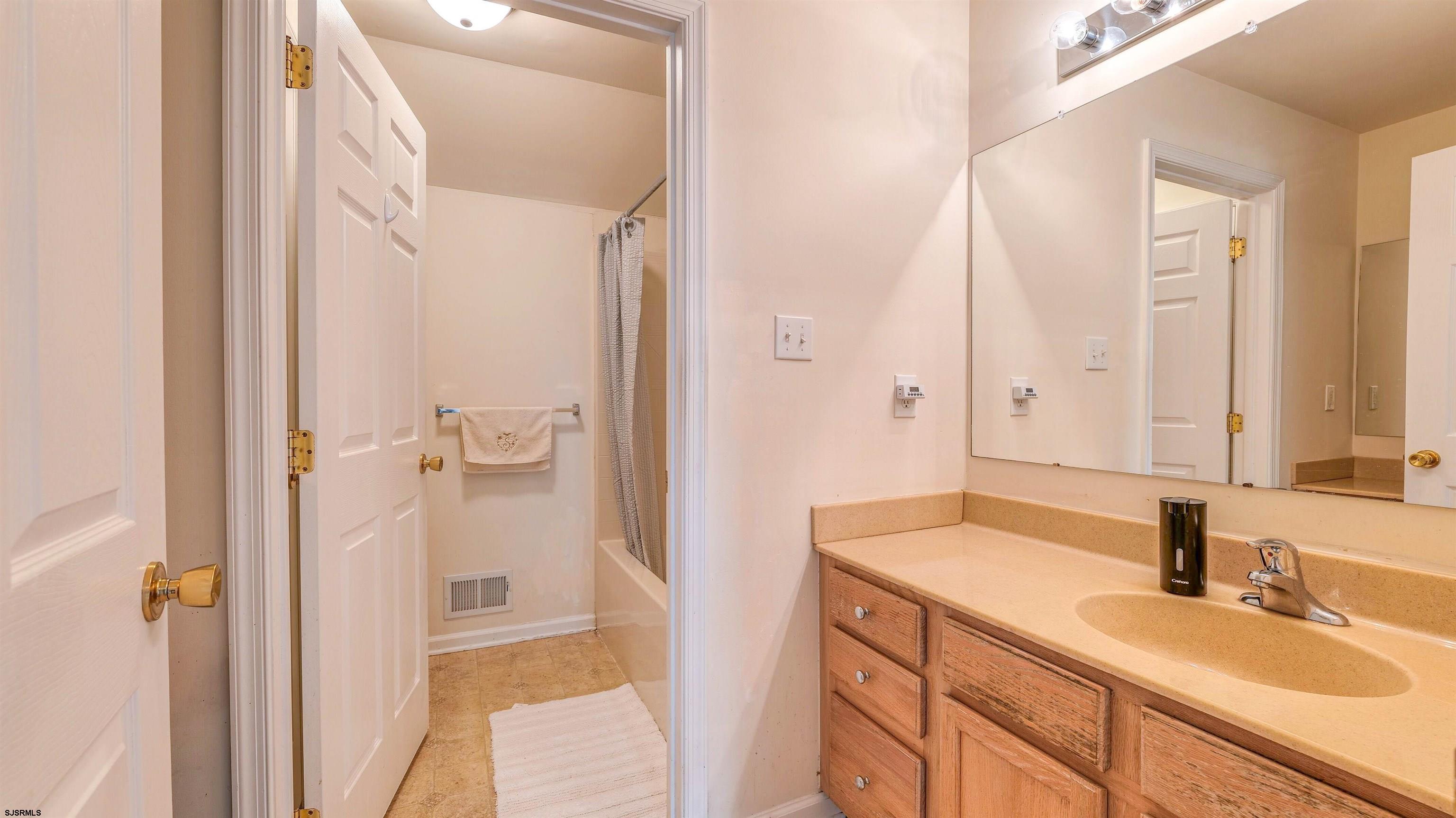 144 Knights Bridge Way