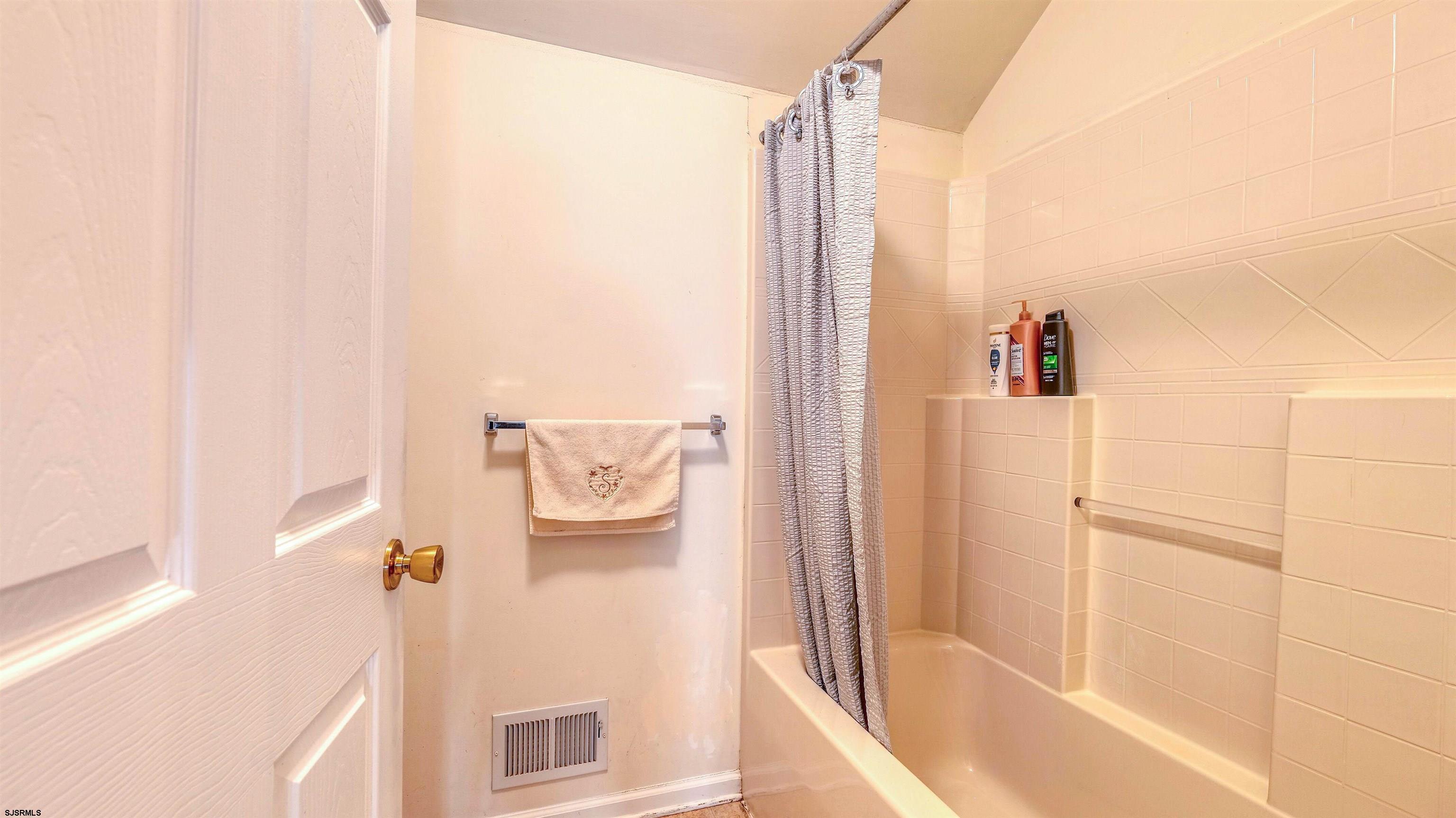 144 Knights Bridge Way