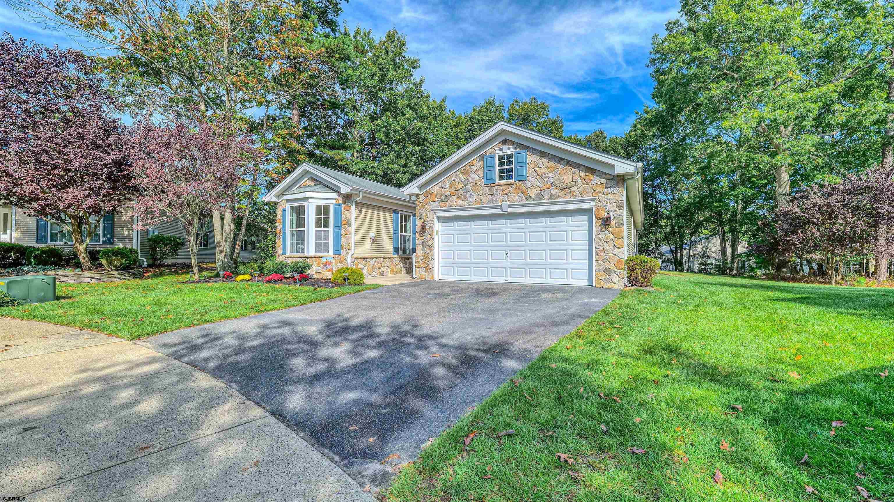 415 Scarborough Ct