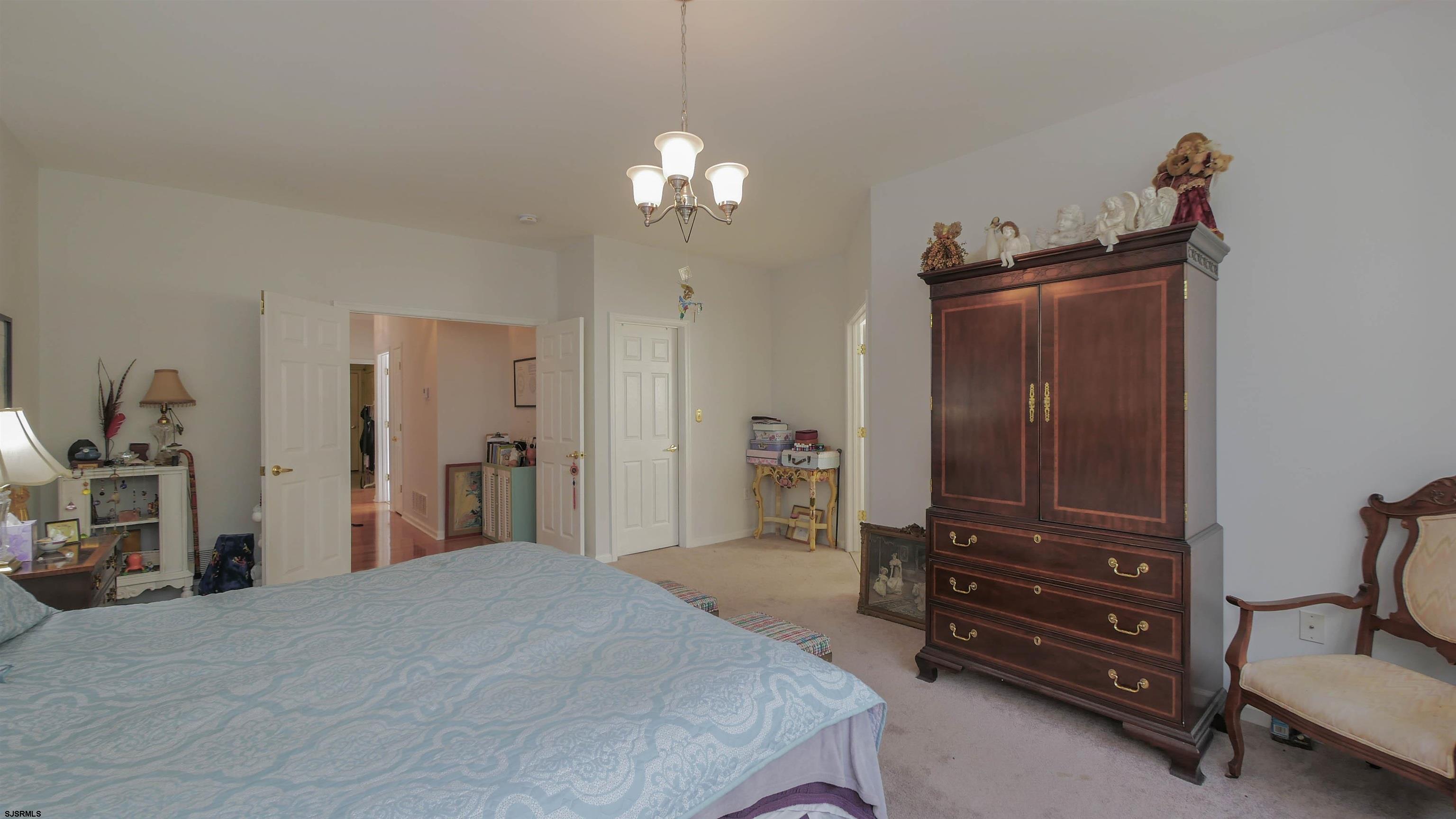 17 Derby Dr