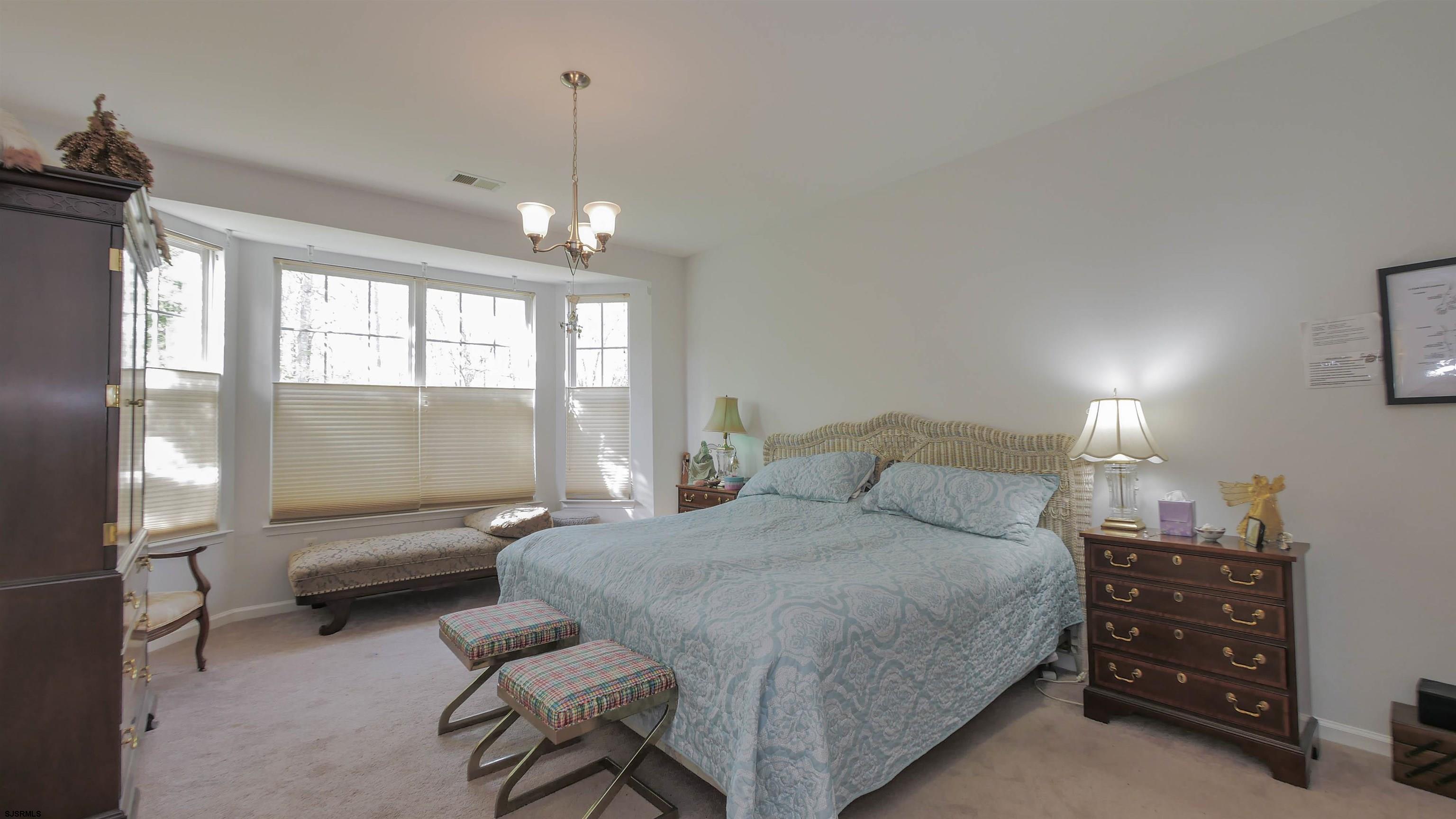 17 Derby Dr