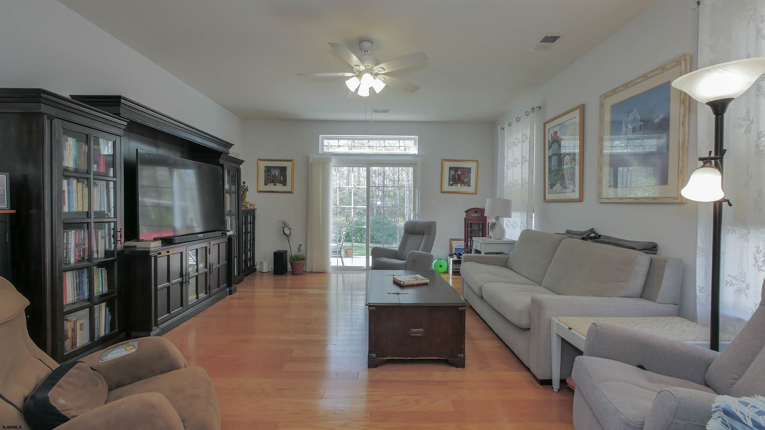 17 Derby Dr
