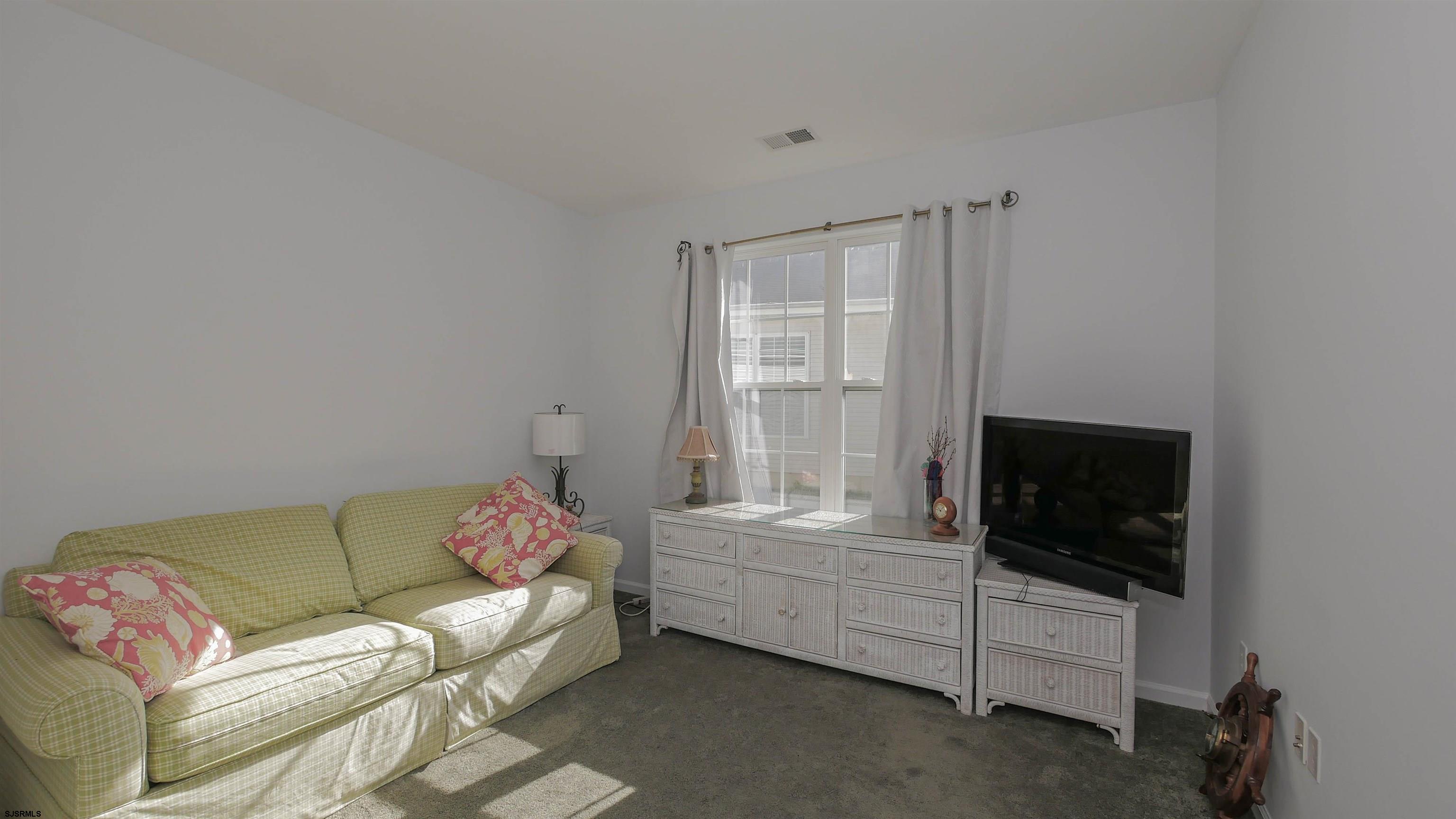17 Derby Dr
