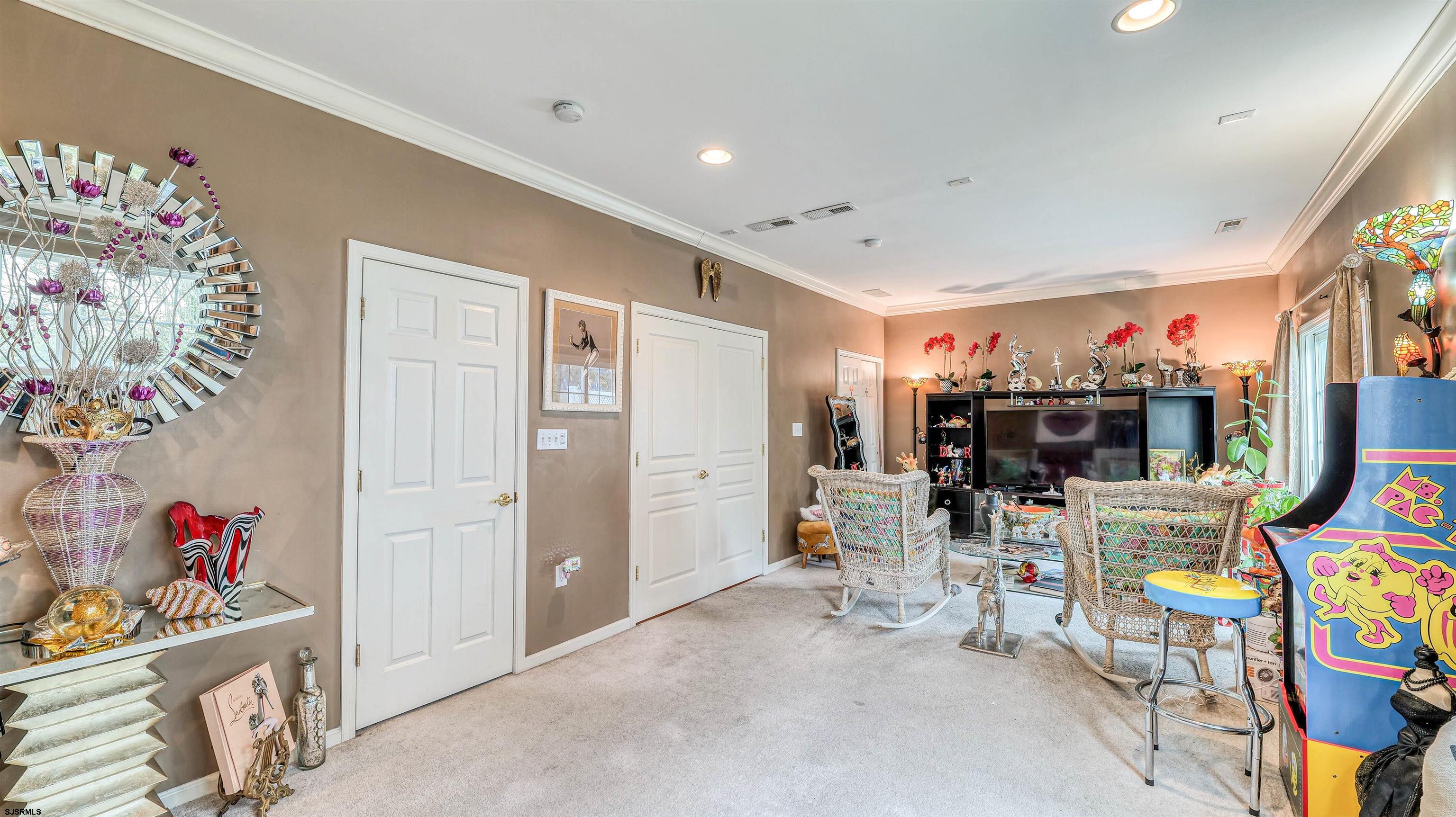 58 Delray Ln