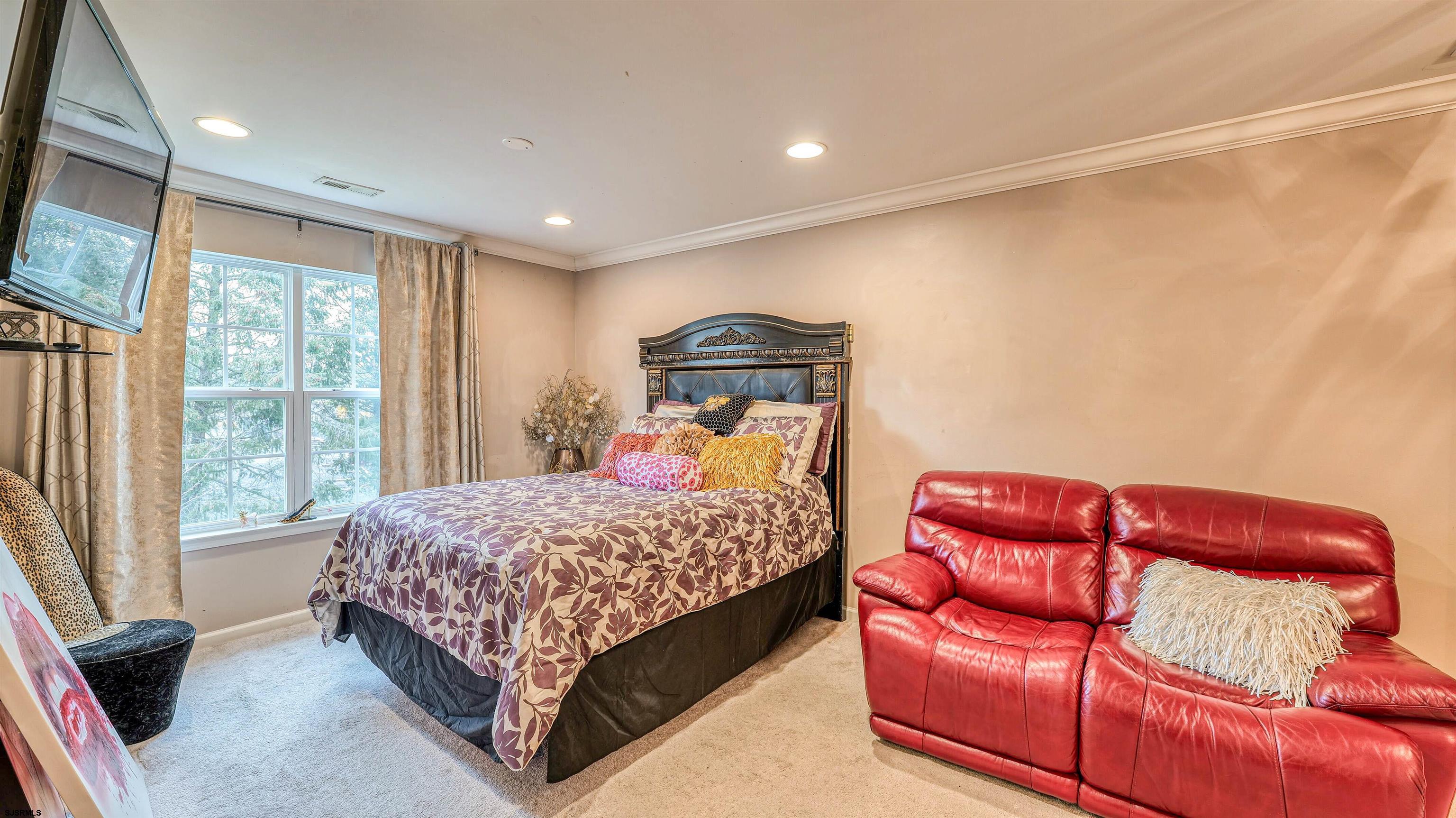 58 Delray Ln