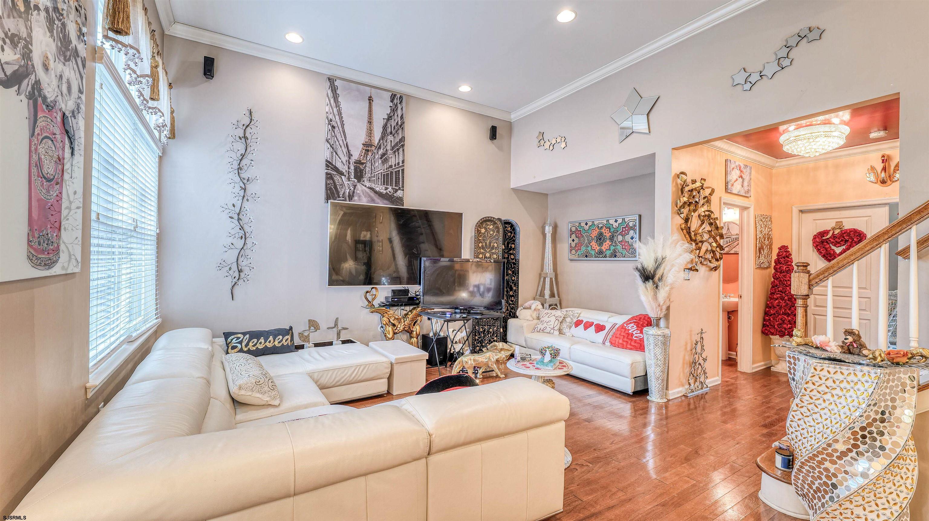 58 Delray Ln