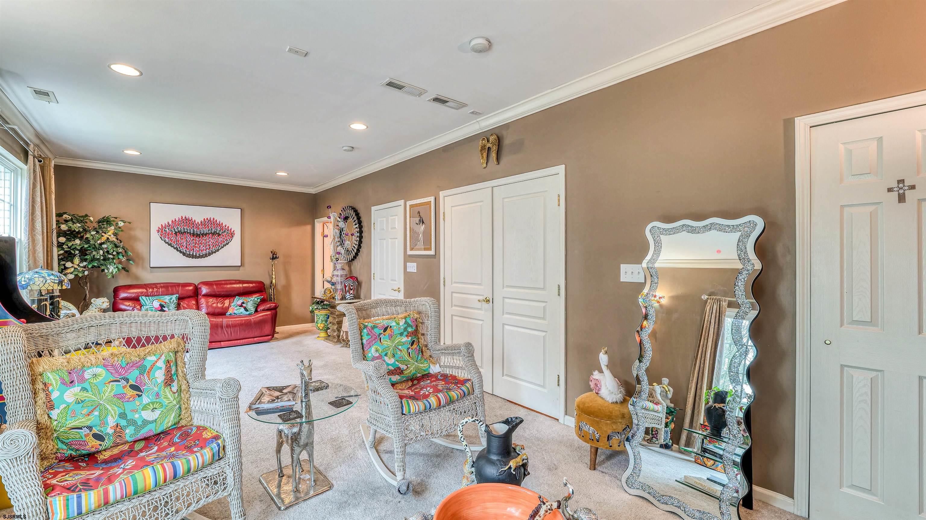 58 Delray Ln