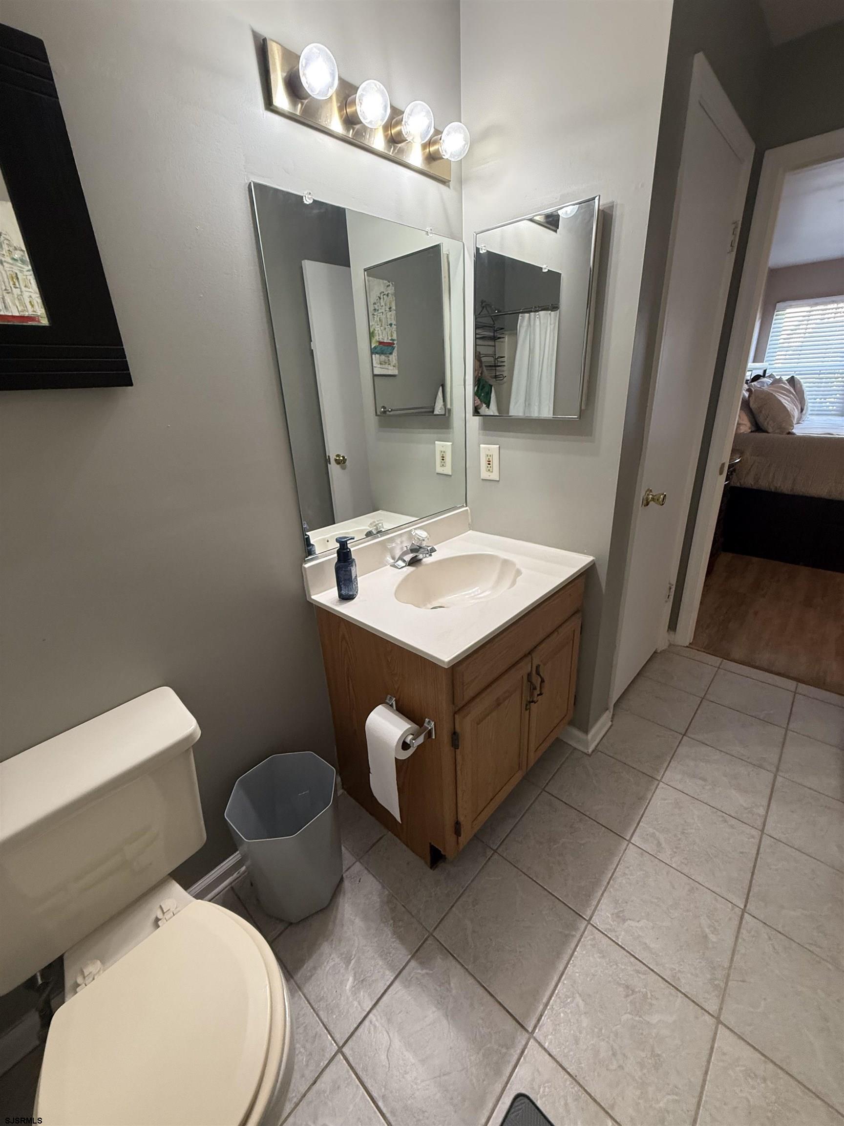 17 Harrogate Ct Unit: 17