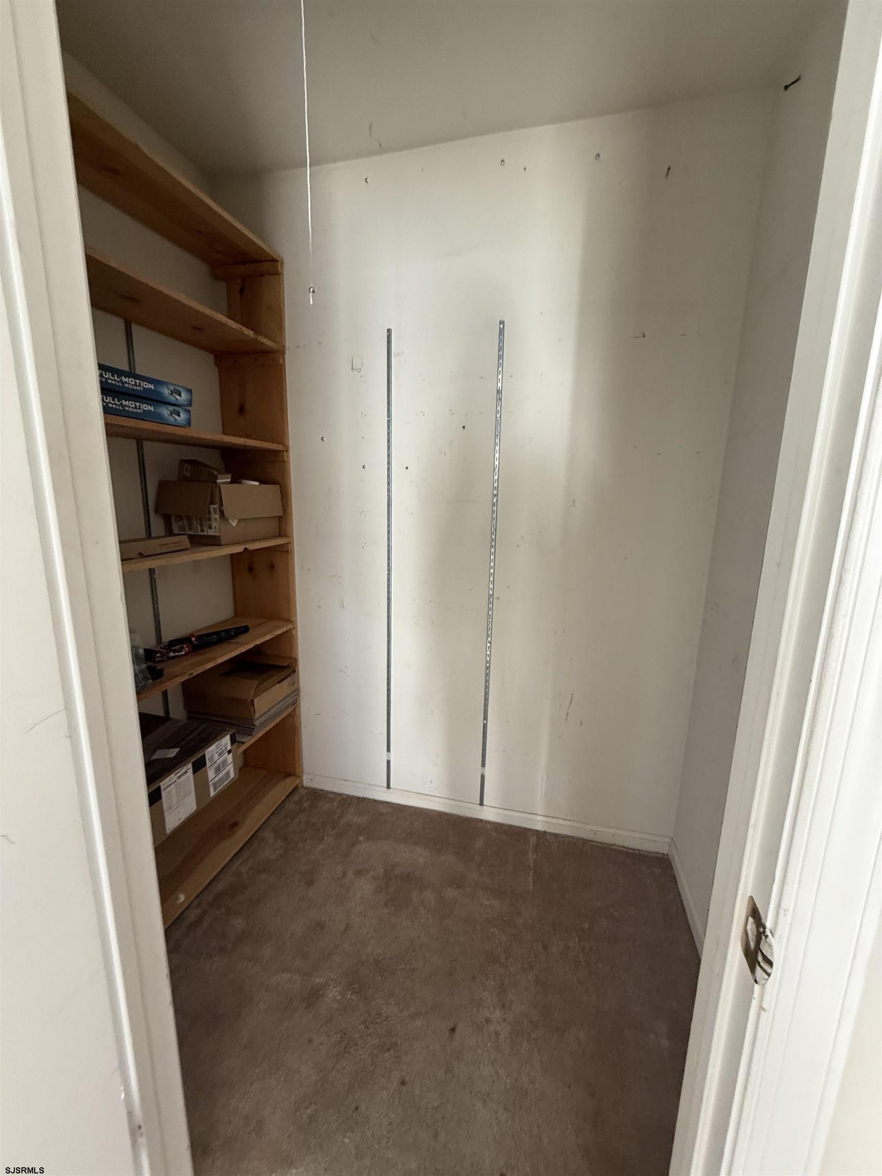 17 Harrogate Ct Unit: 17