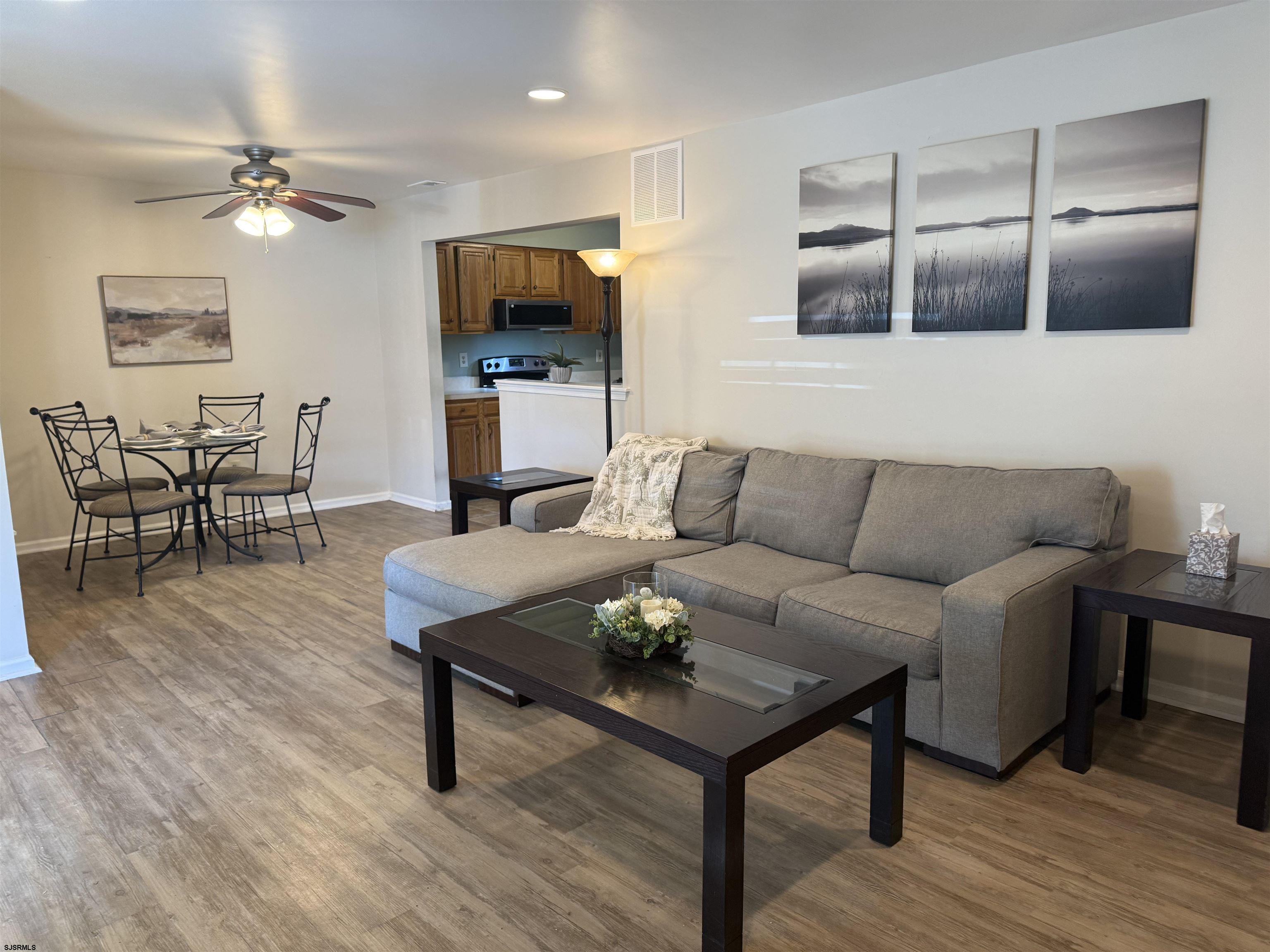 17 Harrogate Ct Unit: 17