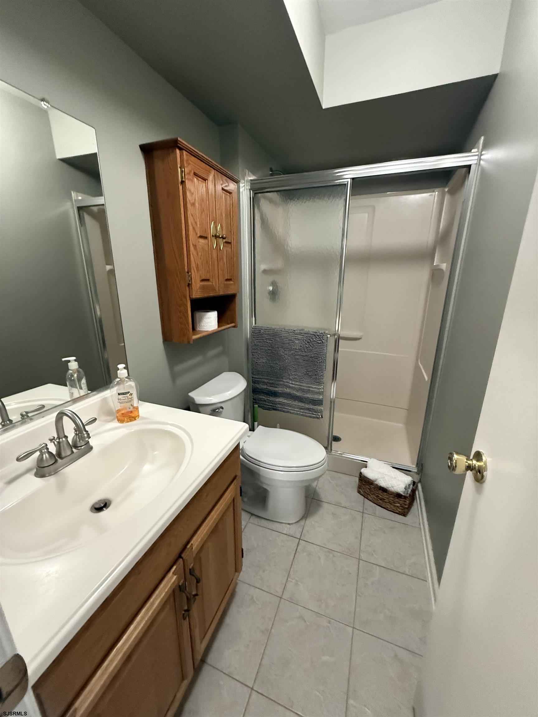 17 Harrogate Ct Unit: 17