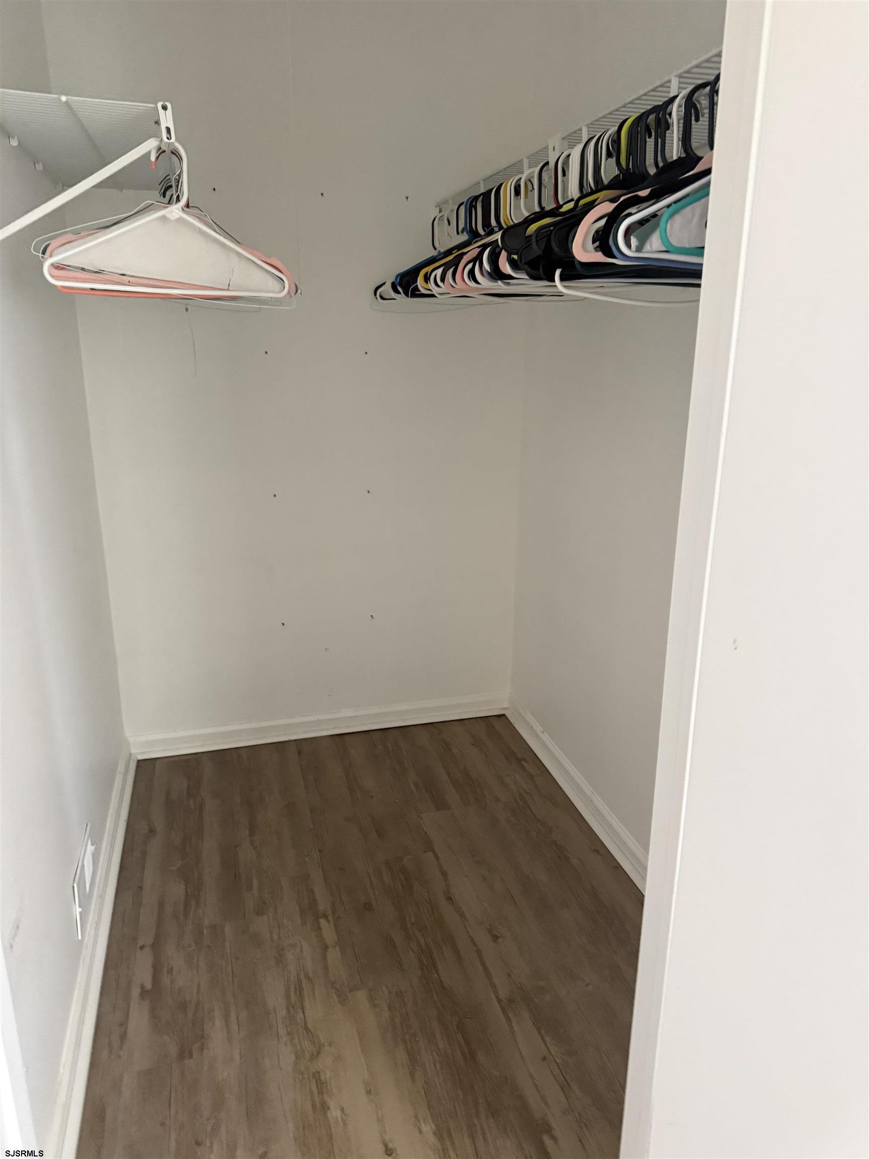 17 Harrogate Ct Unit: 17