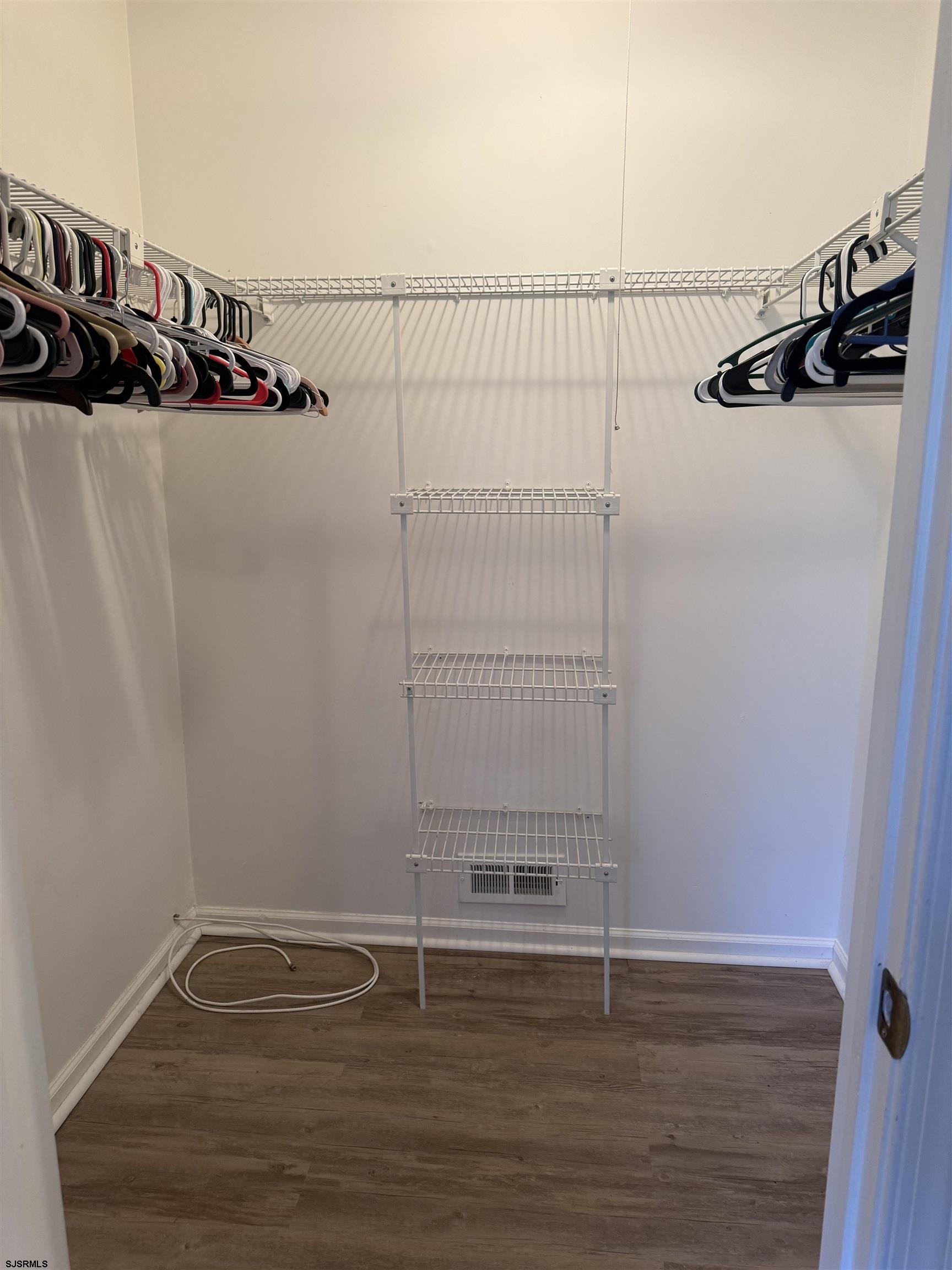 17 Harrogate Ct Unit: 17