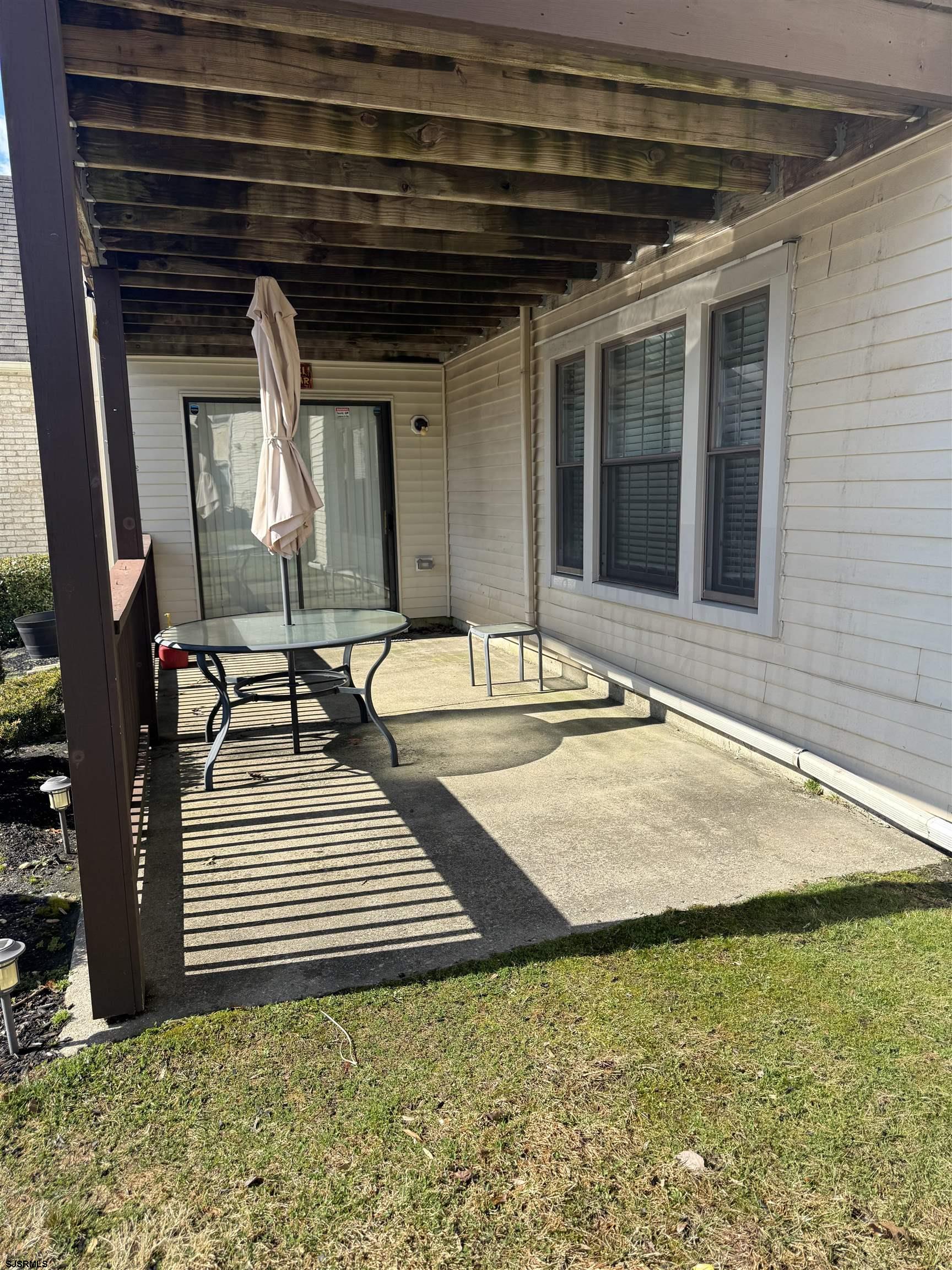 17 Harrogate Ct Unit: 17