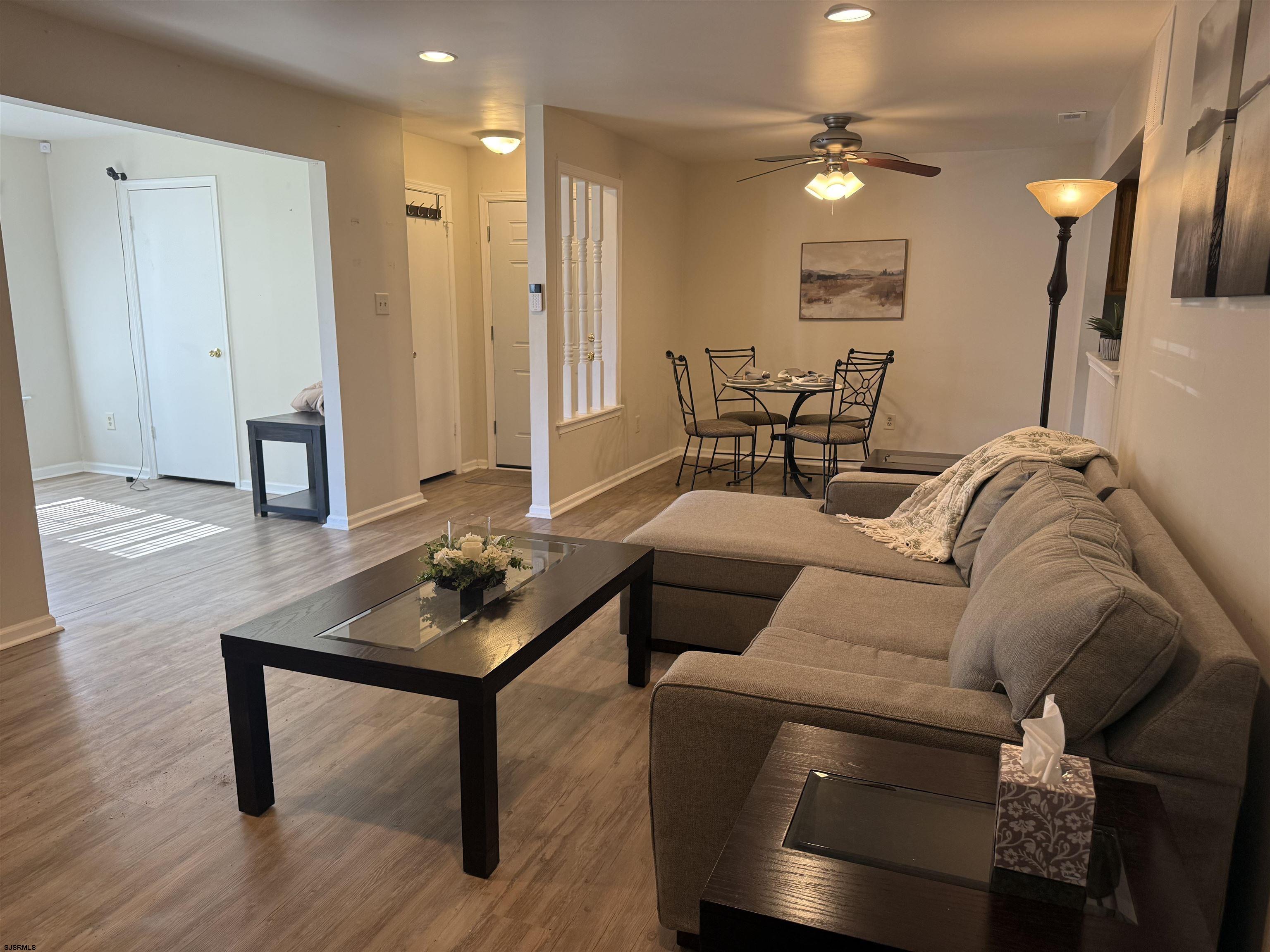 17 Harrogate Ct Unit: 17