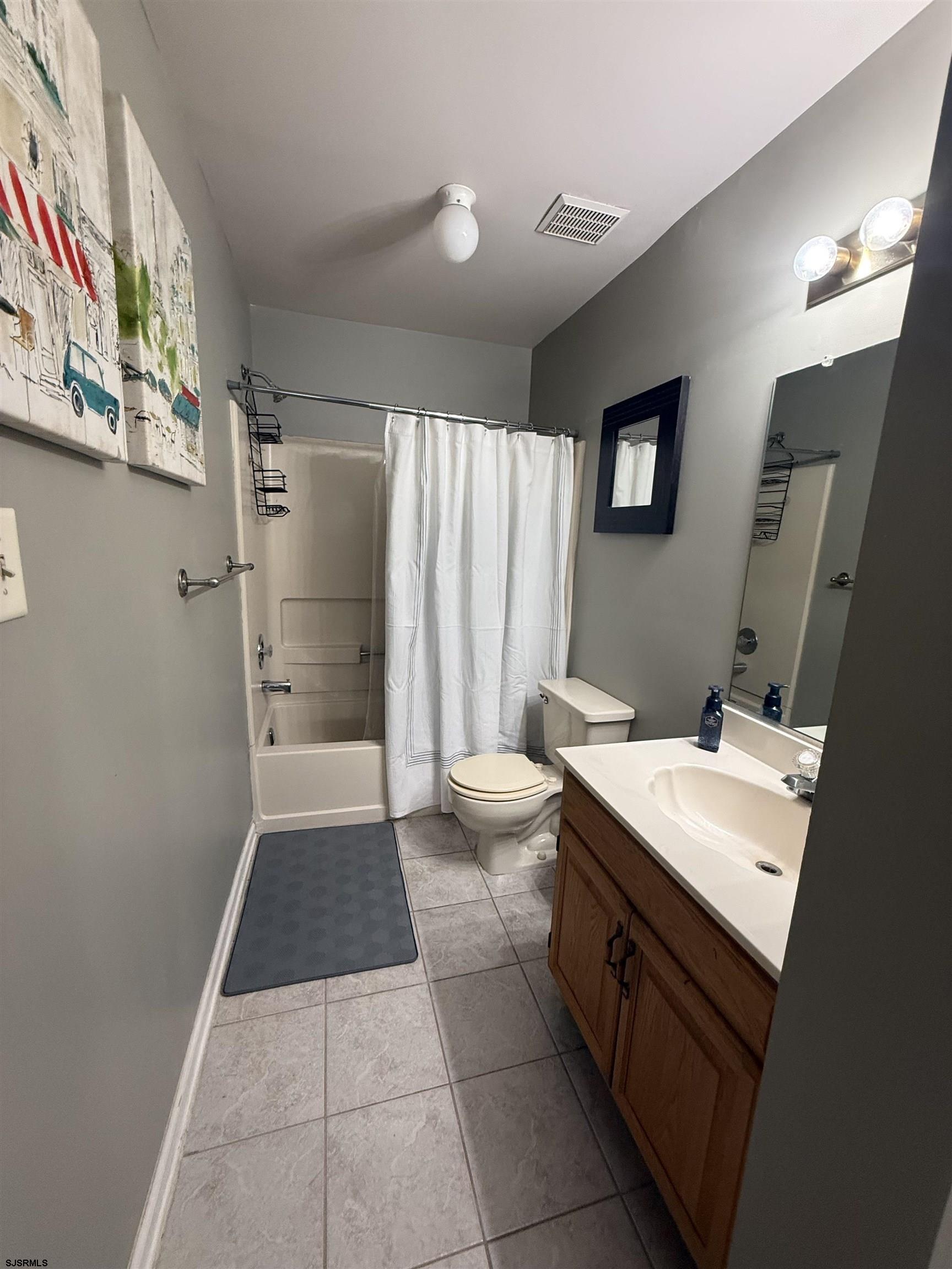 17 Harrogate Ct Unit: 17