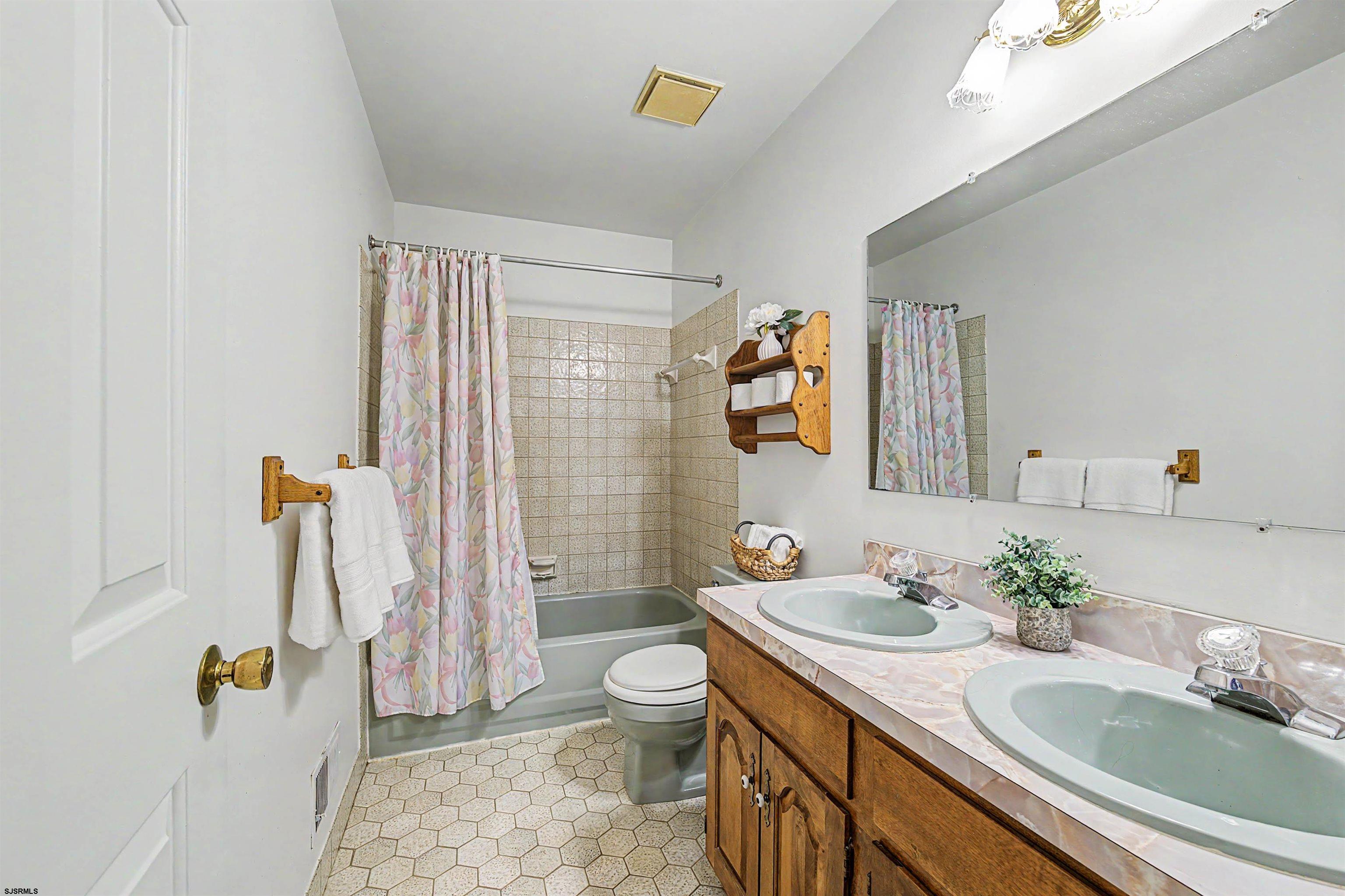 506 E Oslo Ct