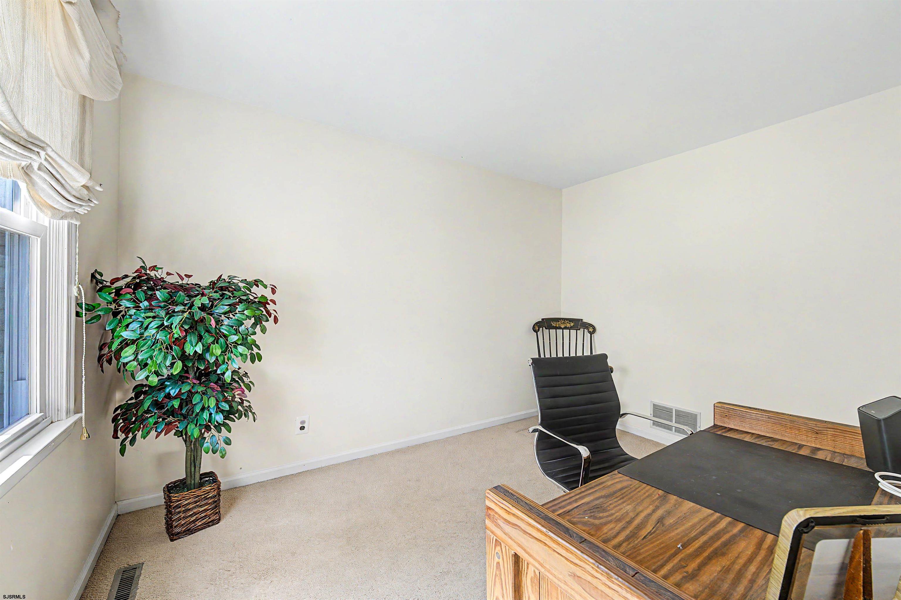 506 E Oslo Ct