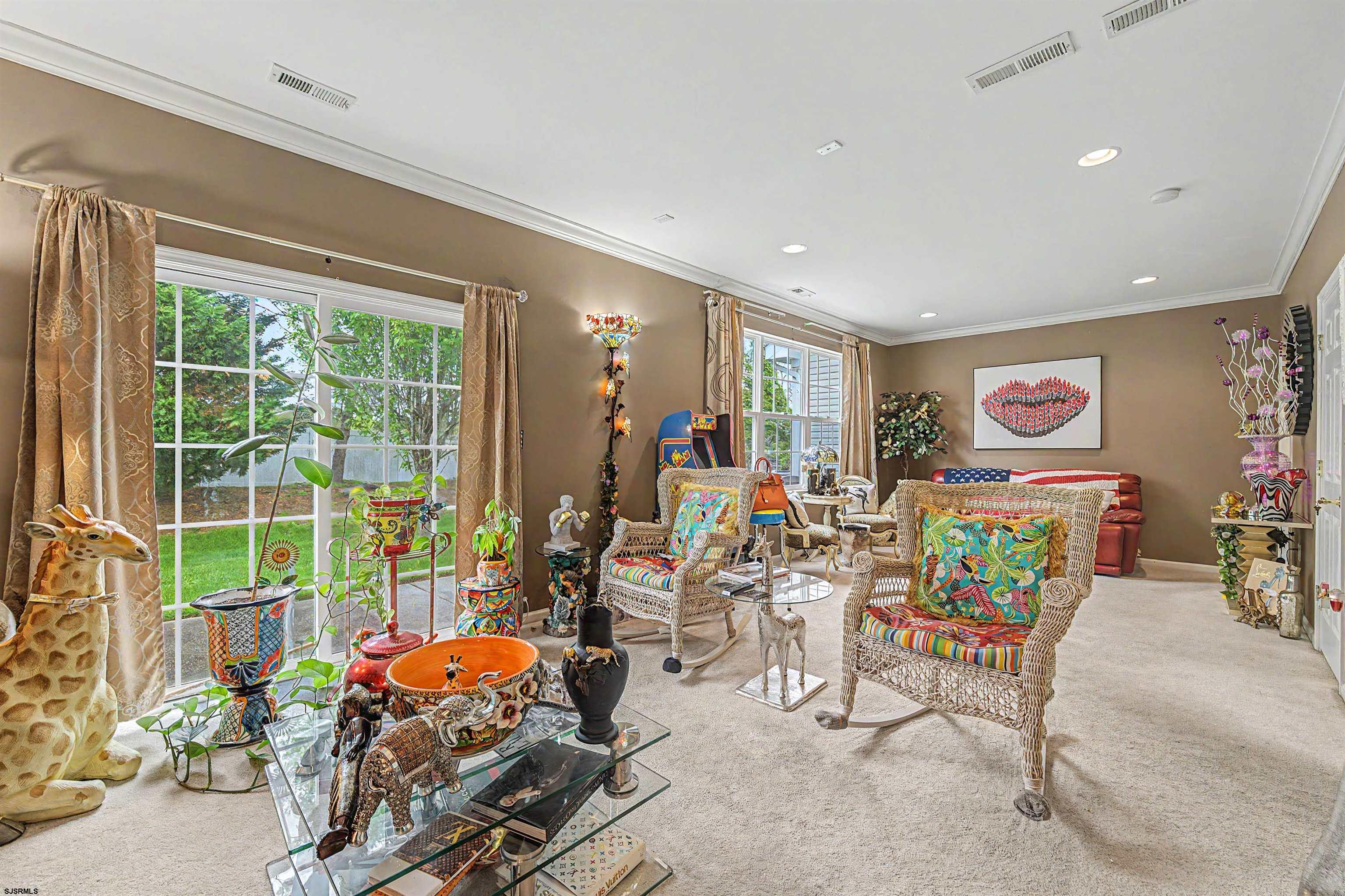 58 Delray Ln