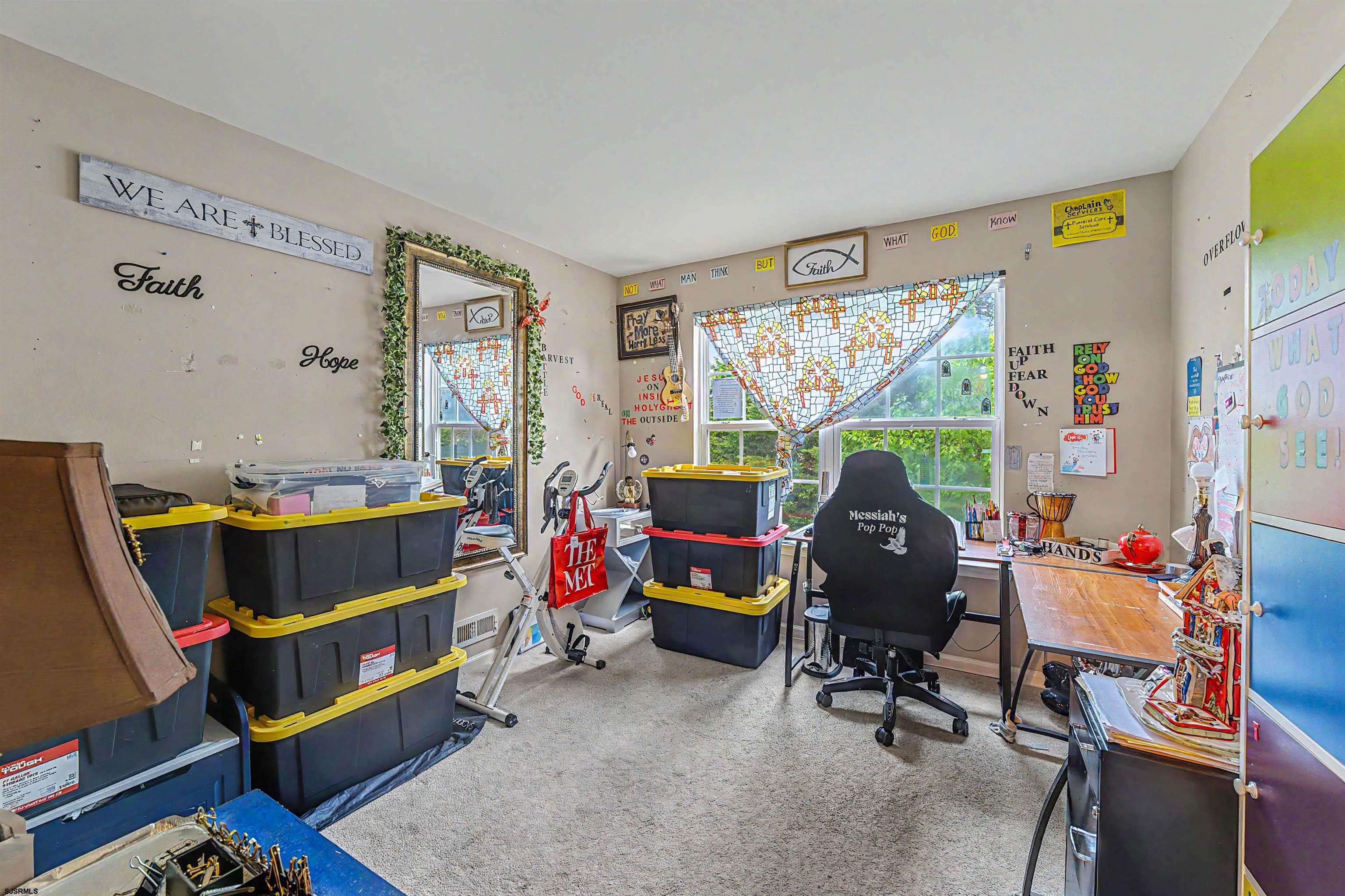 58 Delray Ln