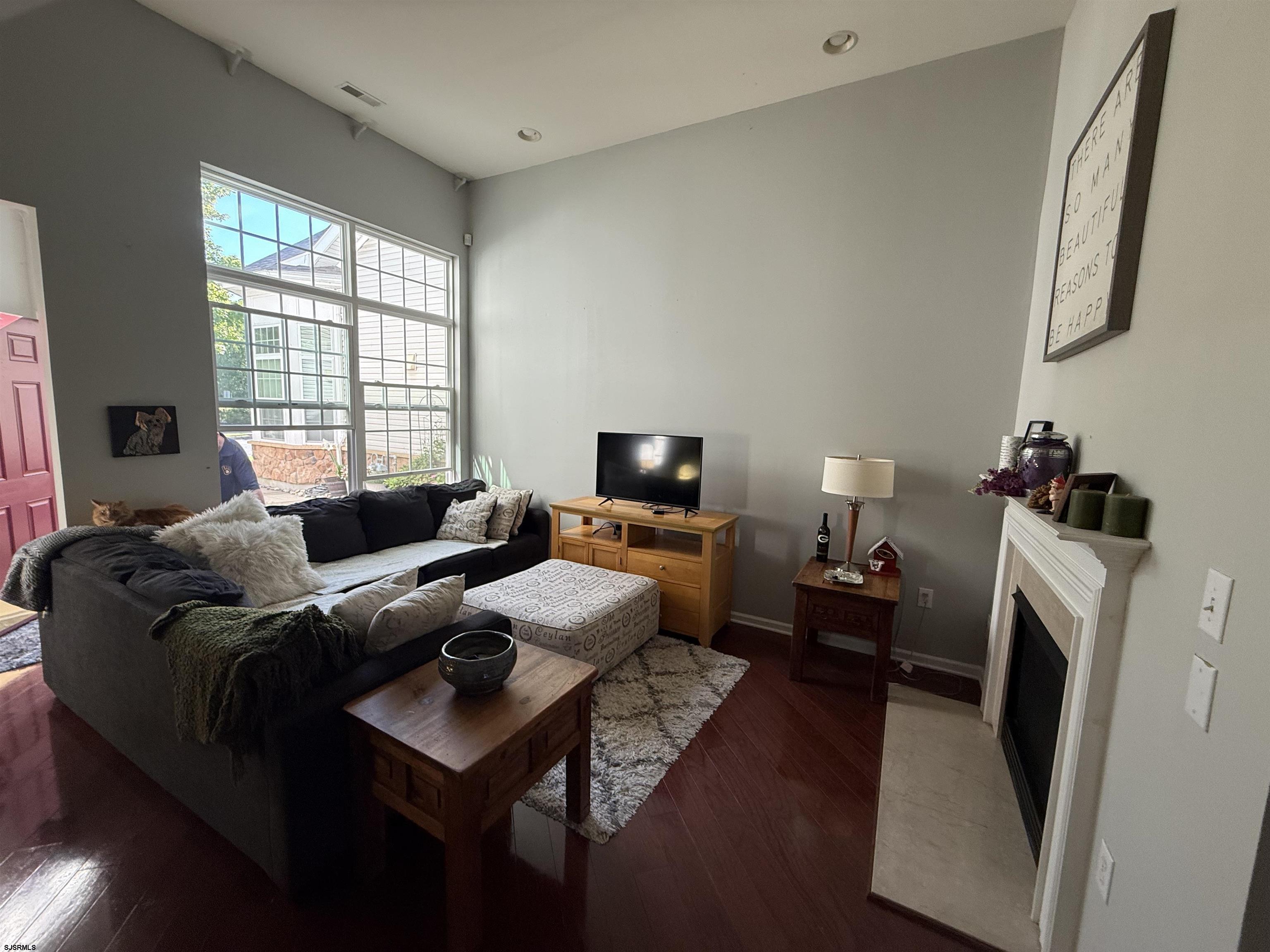 9 Delray Ln