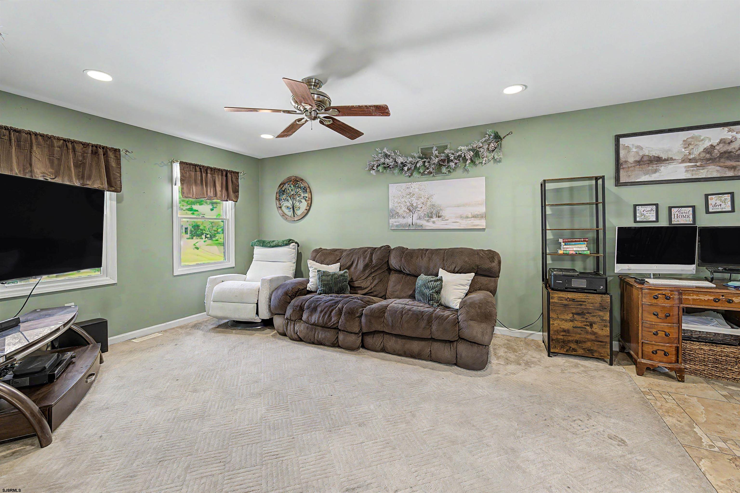 149 Crestview Ave